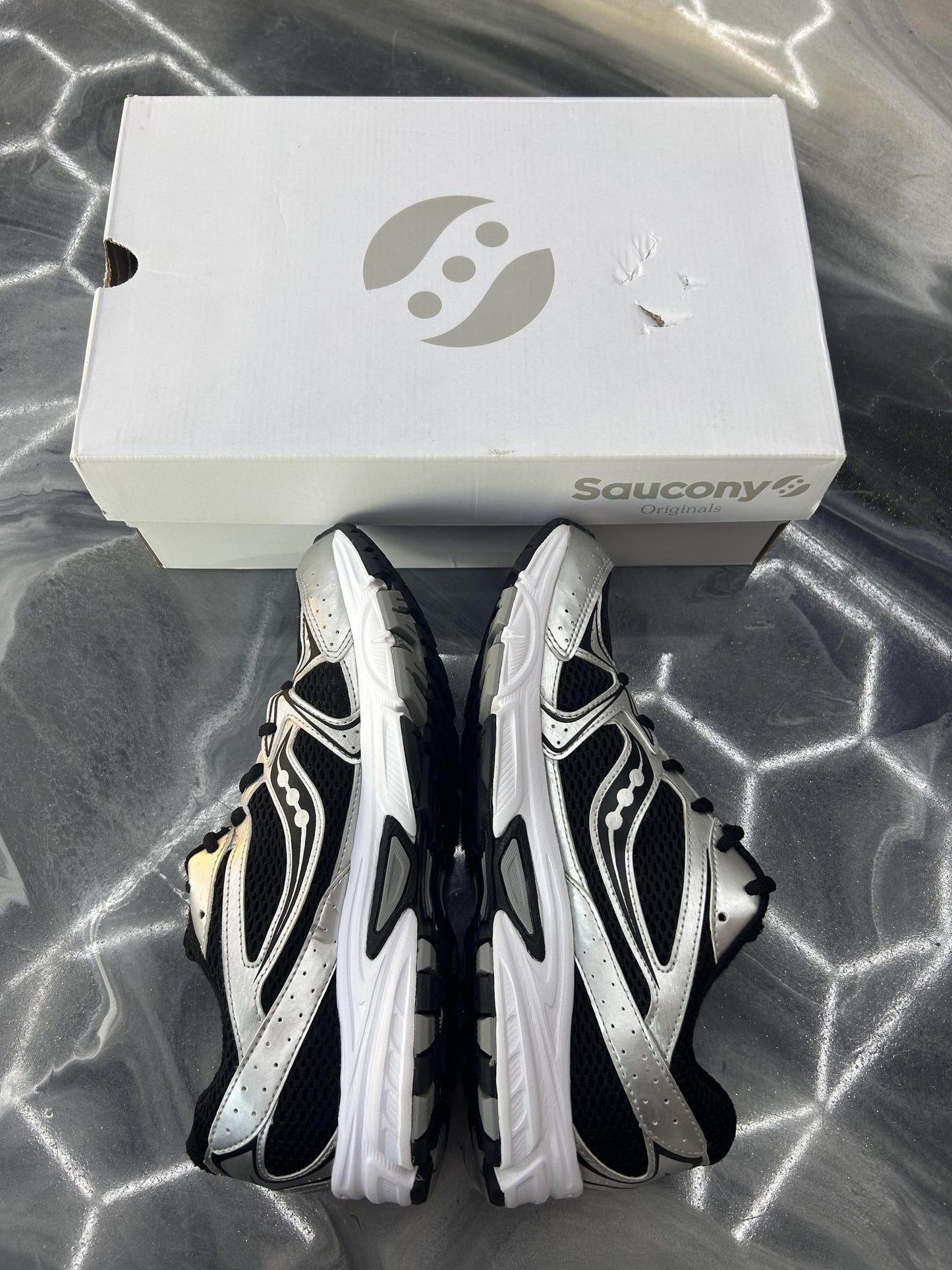 Saucony Grid Ride Millennium Used Size 9