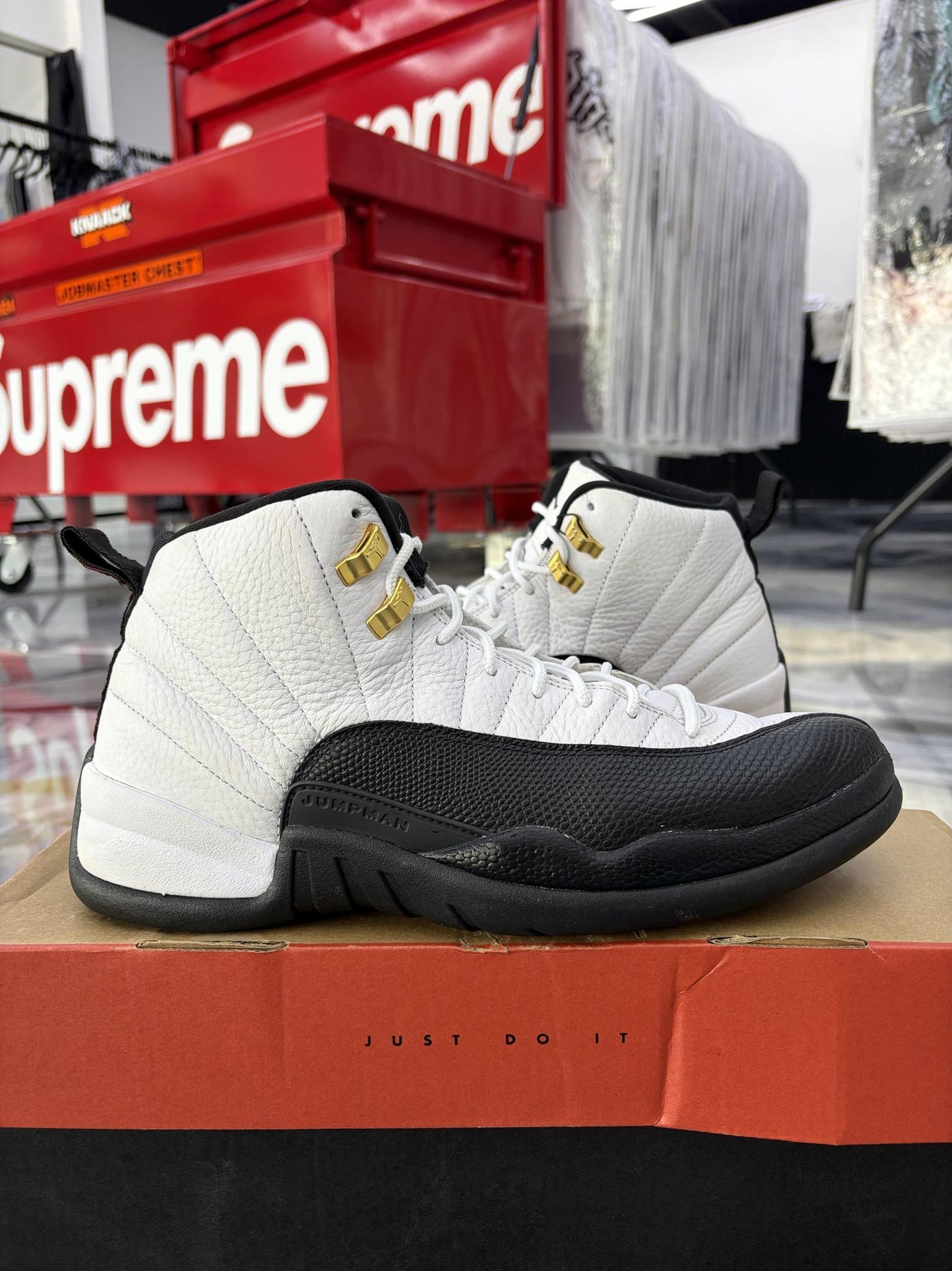 Jordan 12 "Taxi" Used Size 10.5
