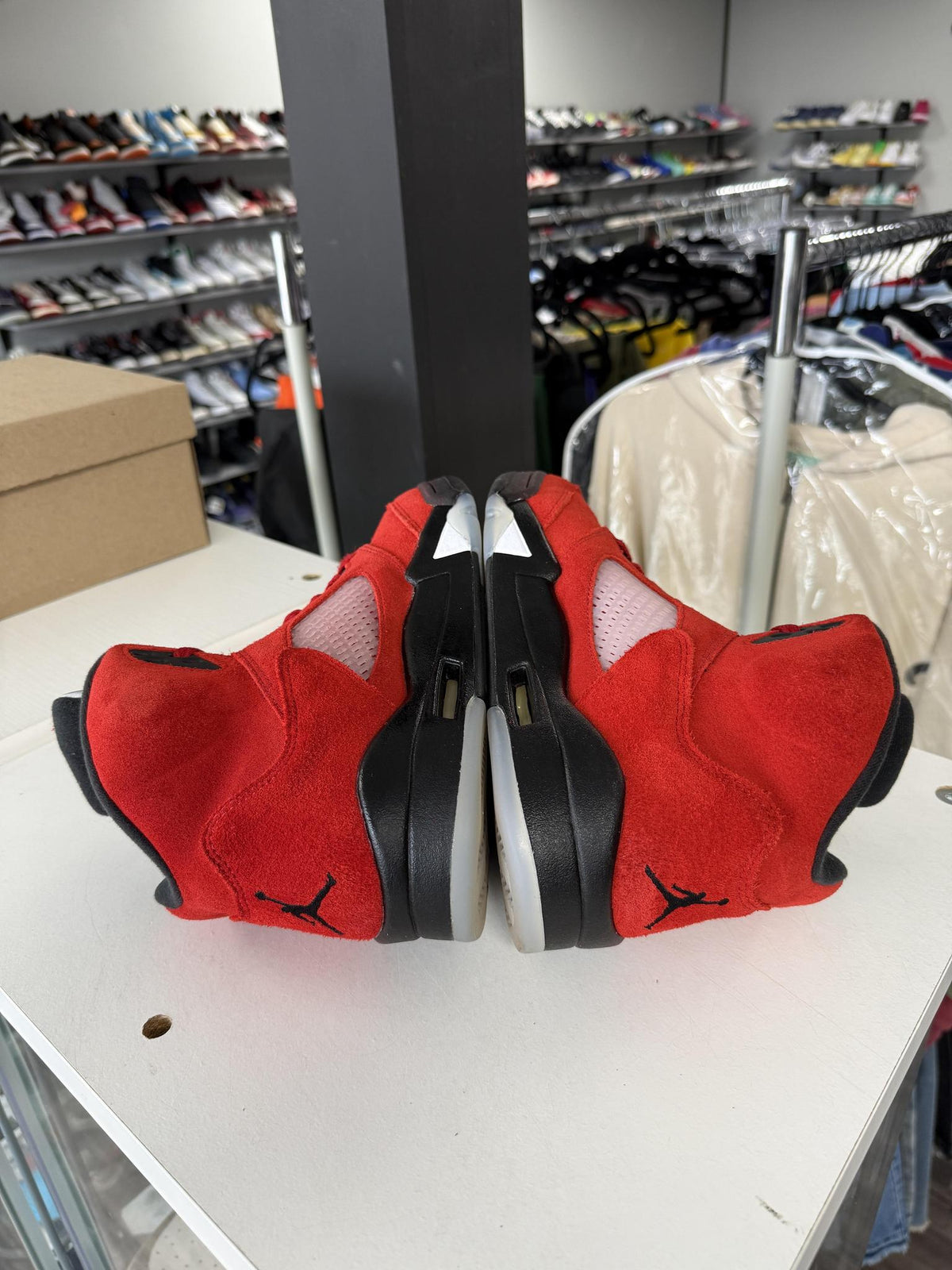 Jordan 5 "Raging Bull" Used Size 9.5