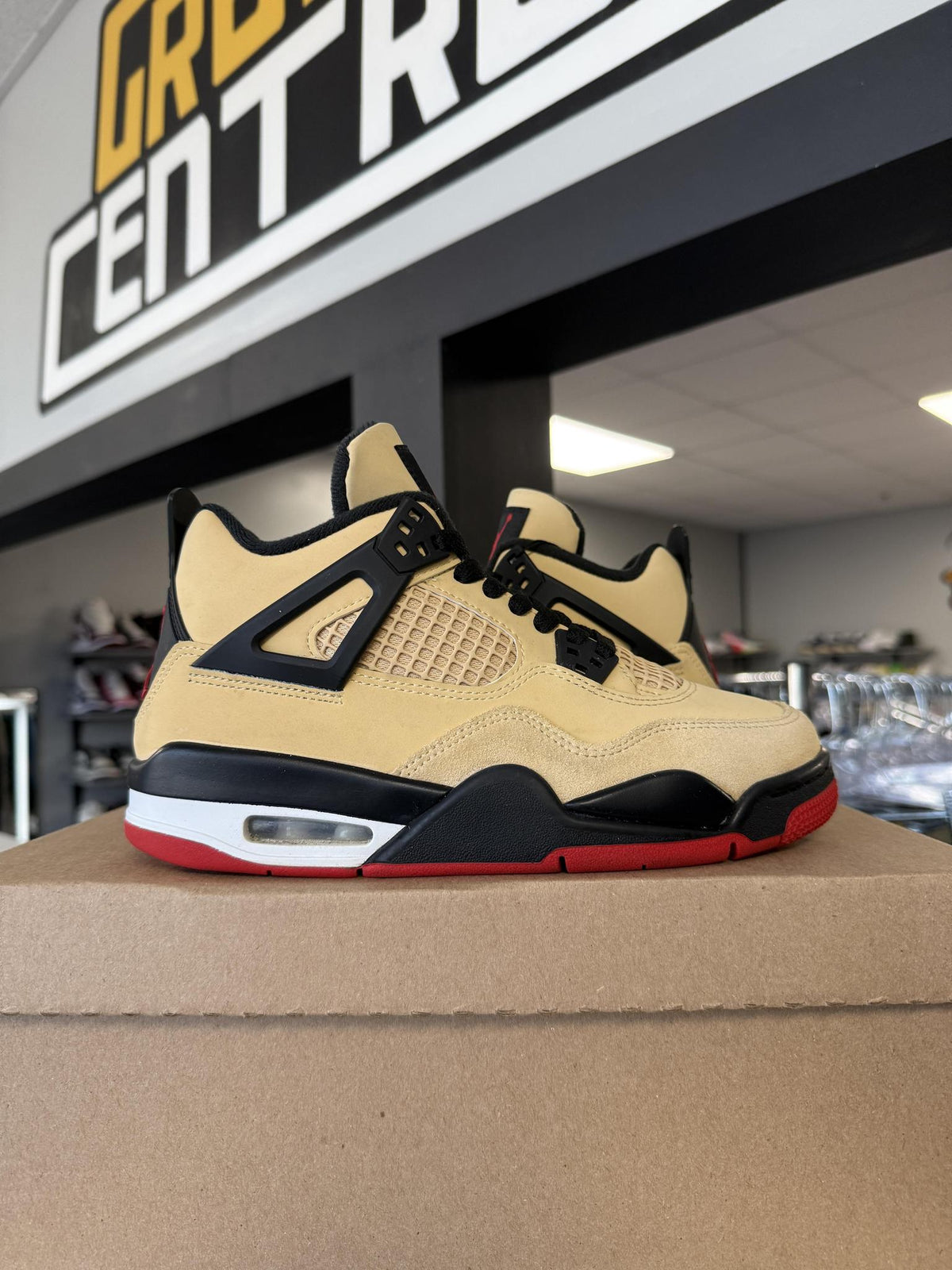 Jordan 4 "Pizza" Used Size 6Y/7.5W