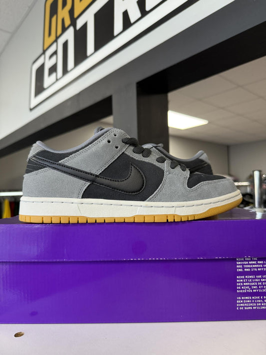 Dunk Low SB "Smoke Grey" Used Size 7.5
