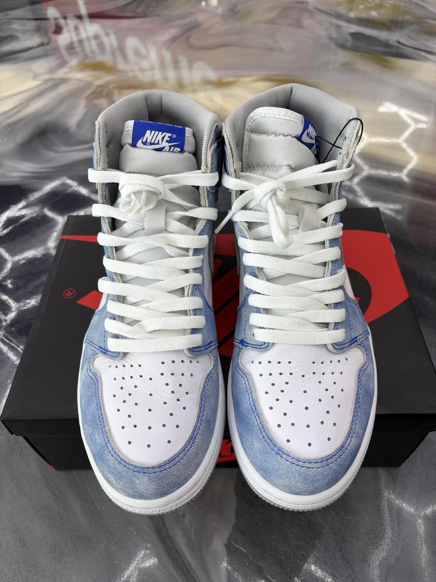 Jordan 1 "Hyper Royal" Used Size 9.5