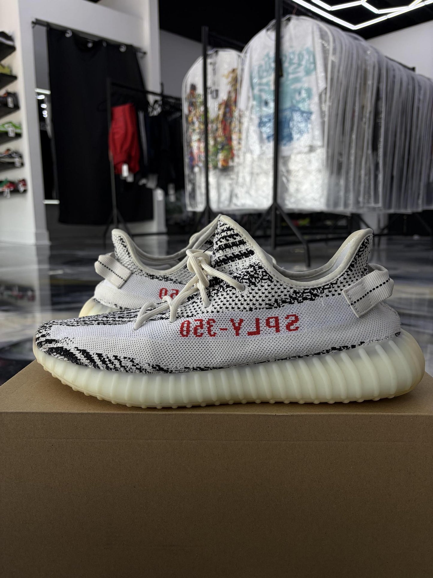 Yeezy 350 V2 "Zebra" Used Size 14