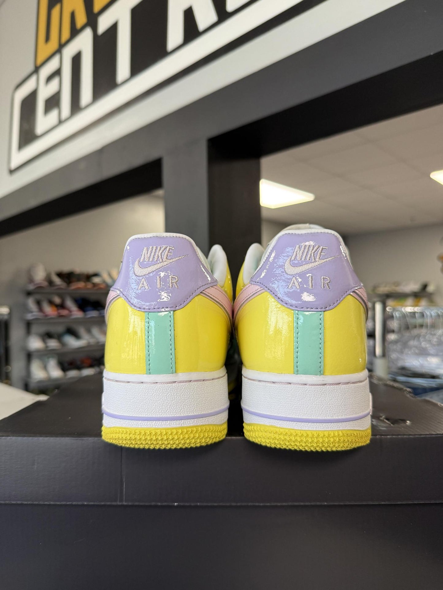 Nike AF1 Low "Easter" Used Size 10.5
