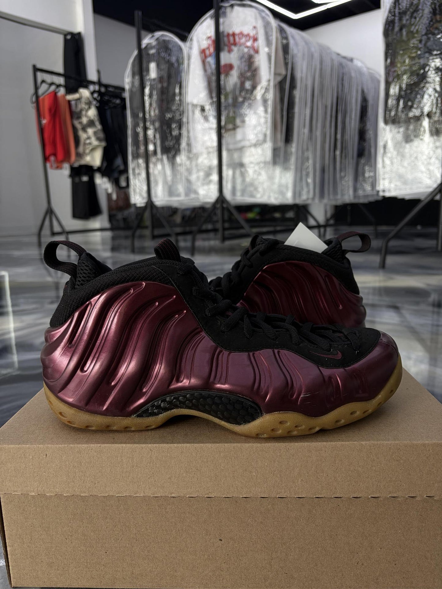Nike Foamposite One "Maroon" Used Size 8.5