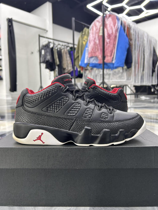Jordan 9 Low "Gym Red" Used Size 9.5