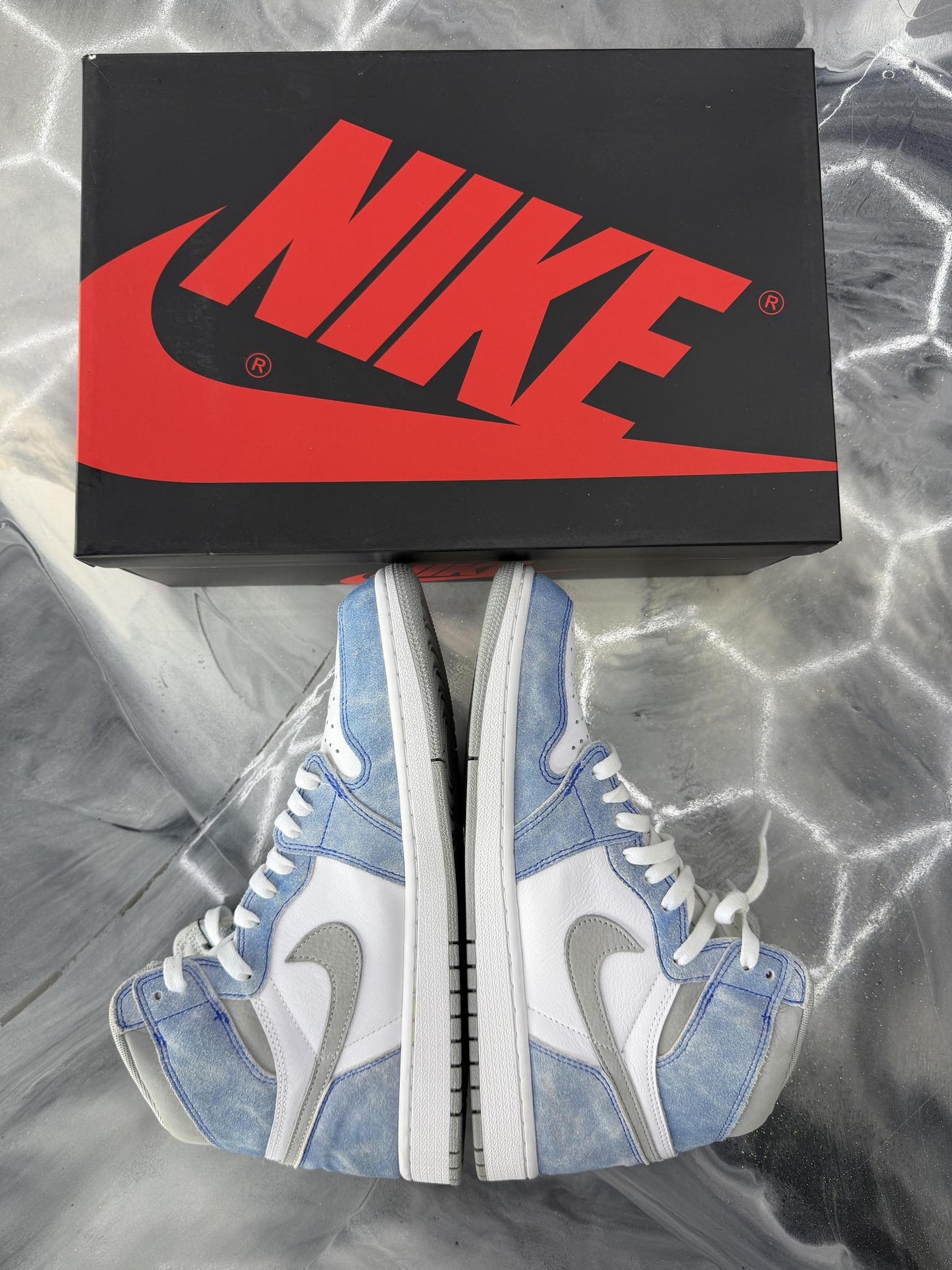 Jordan 1 "Hyper Royal" Used Size 11.5