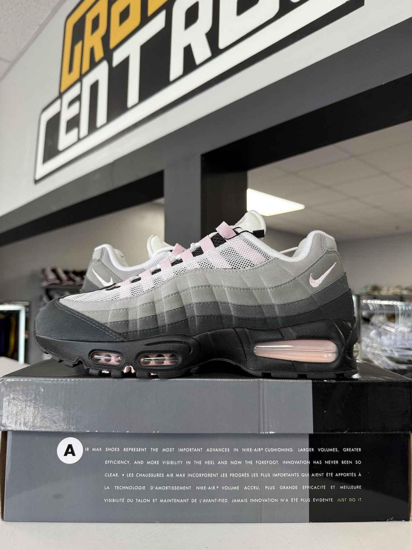 Nike Air Max 95 Big Bubble "Soft Pink" Used Size 10.5