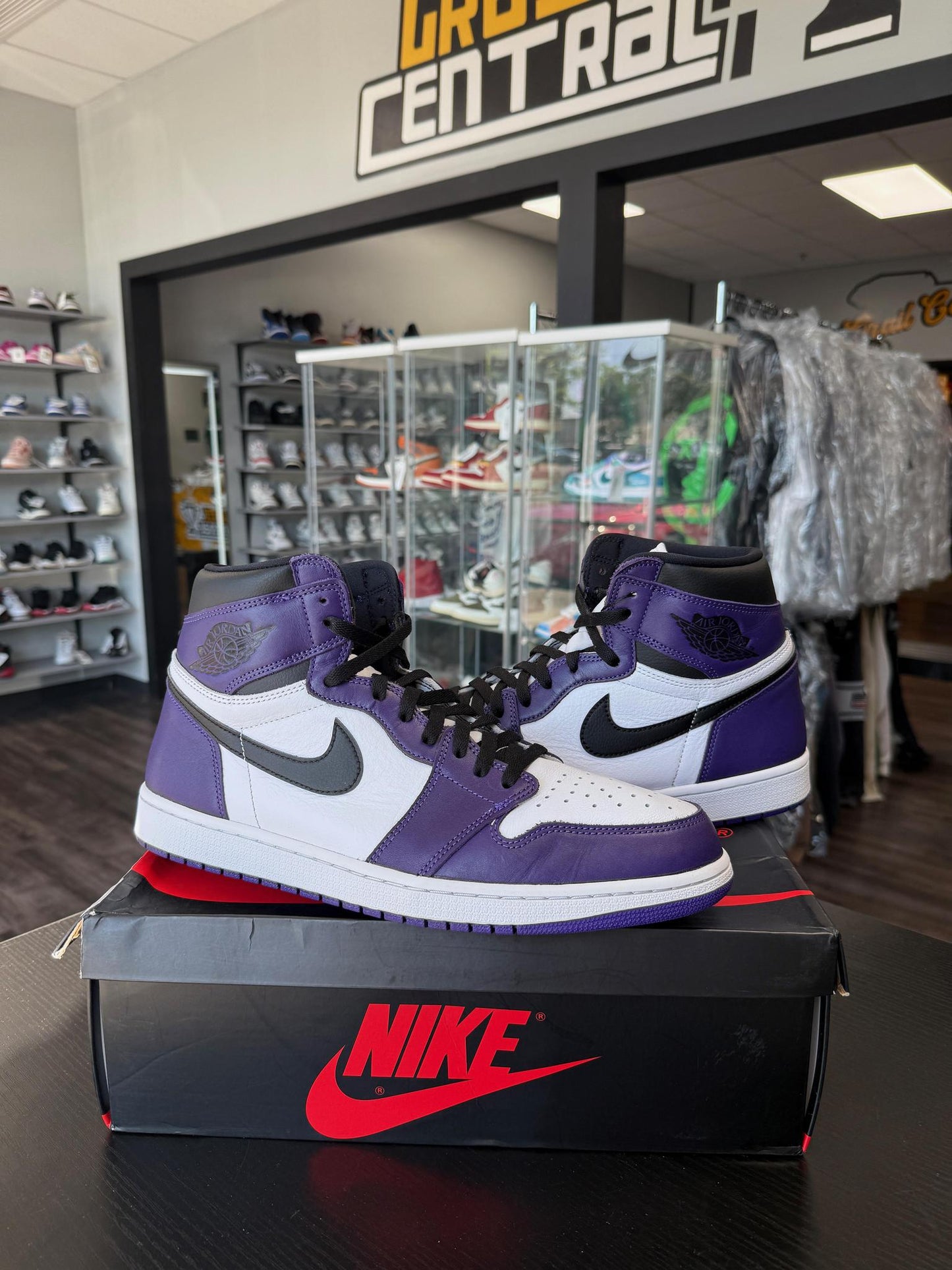 Jordan 1 "Court Purple 2.0" Used Size 14