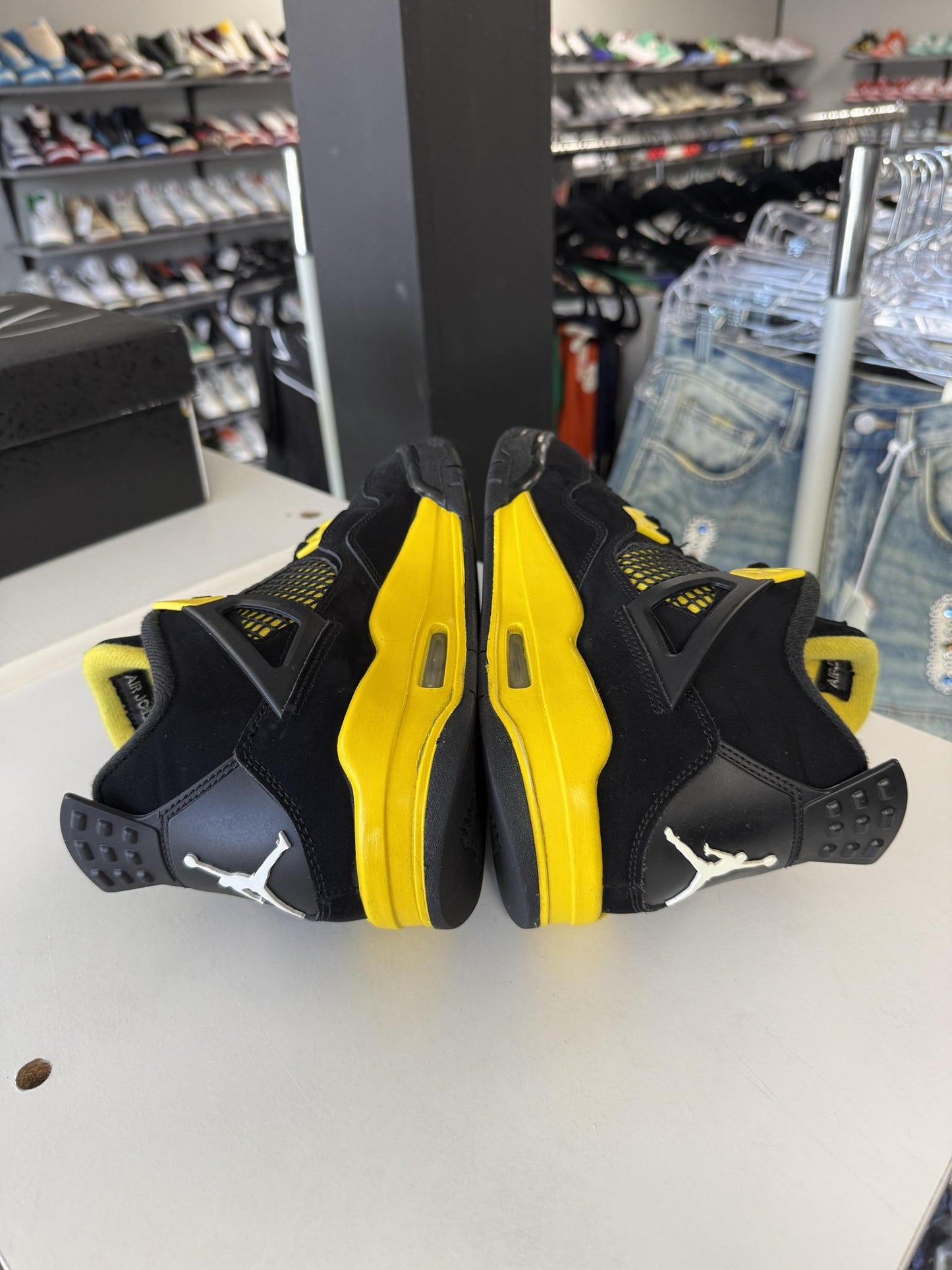 Jordan 4 "Thunder" Used Size 6Y/7.5W