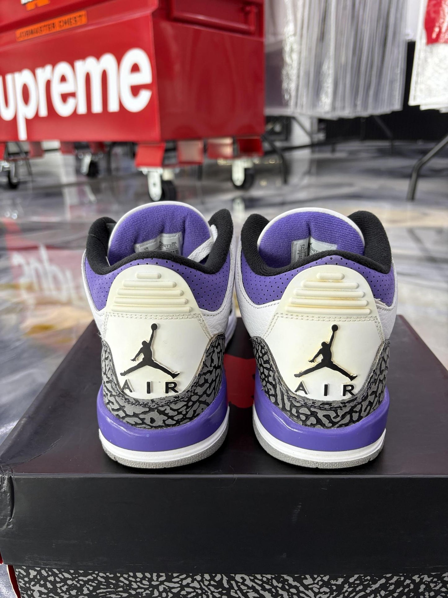 Jordan 3 "Dark Iris" Used Size 7Y/8.5W