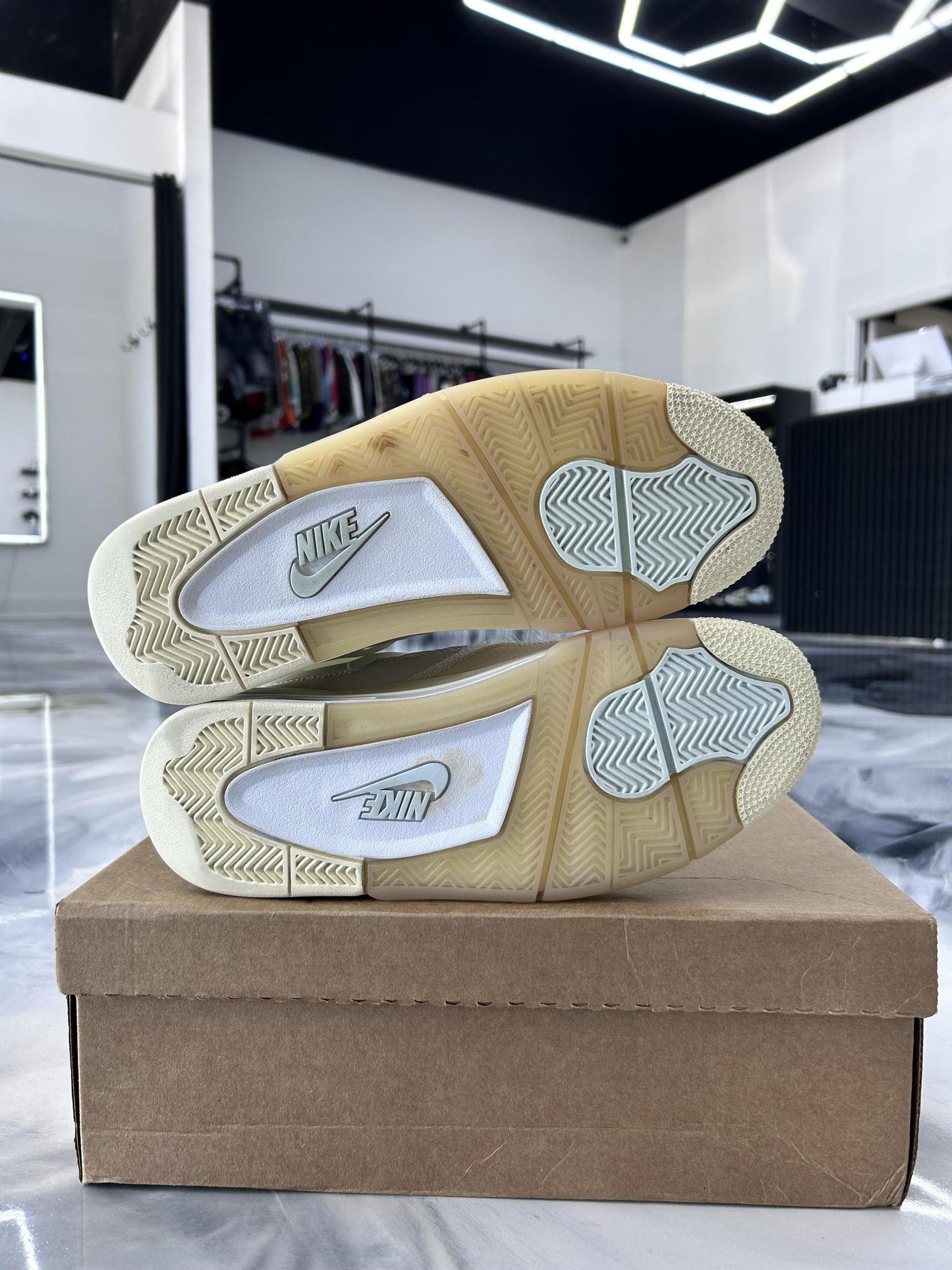 Jordan 4 x Off White "Sail" Used Size 9M/10.5W