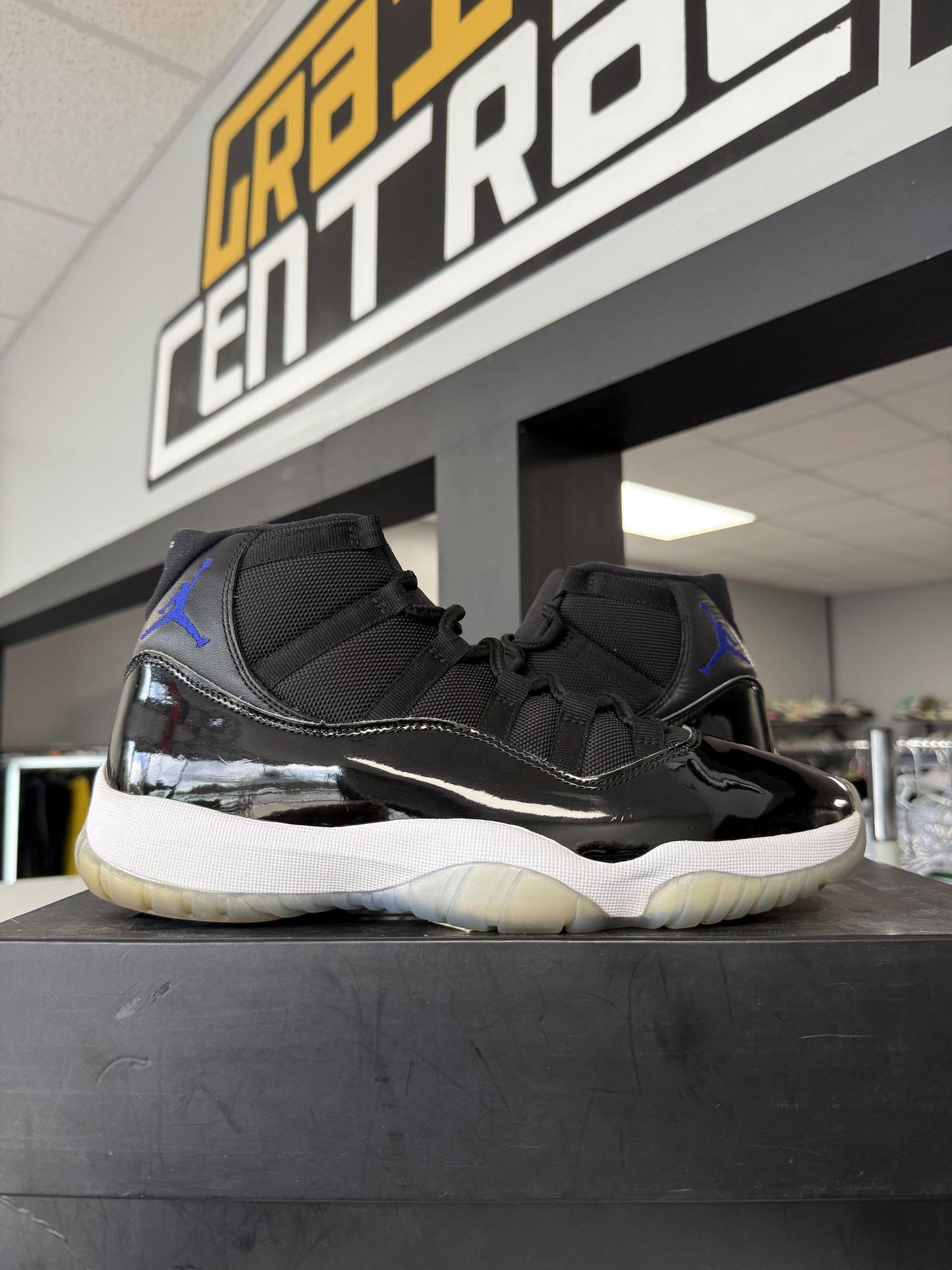 Jordan 11 "Space Jam" Used Size 10