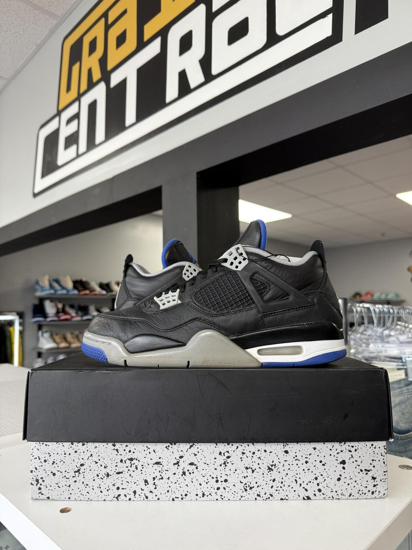 Jordan 4 "Motorsport Black" Used Size 9