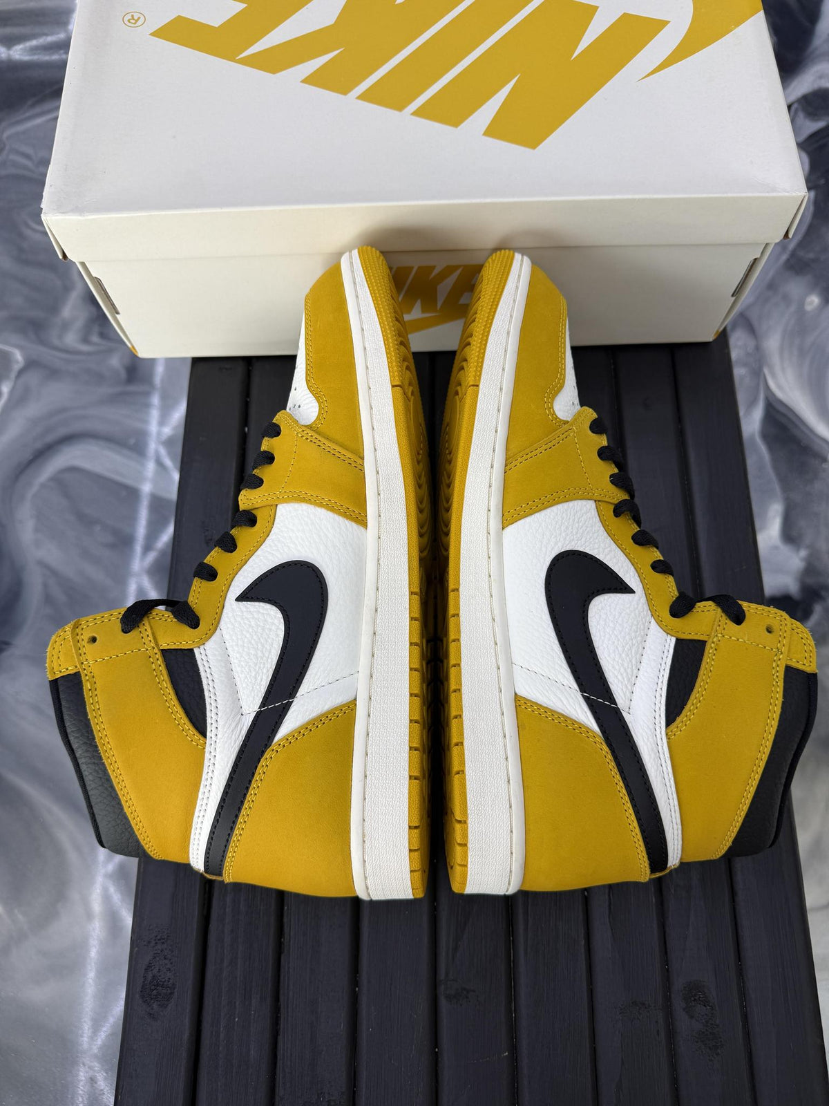 Jordan 1 "Yellow Ochre" Used Size 11.5