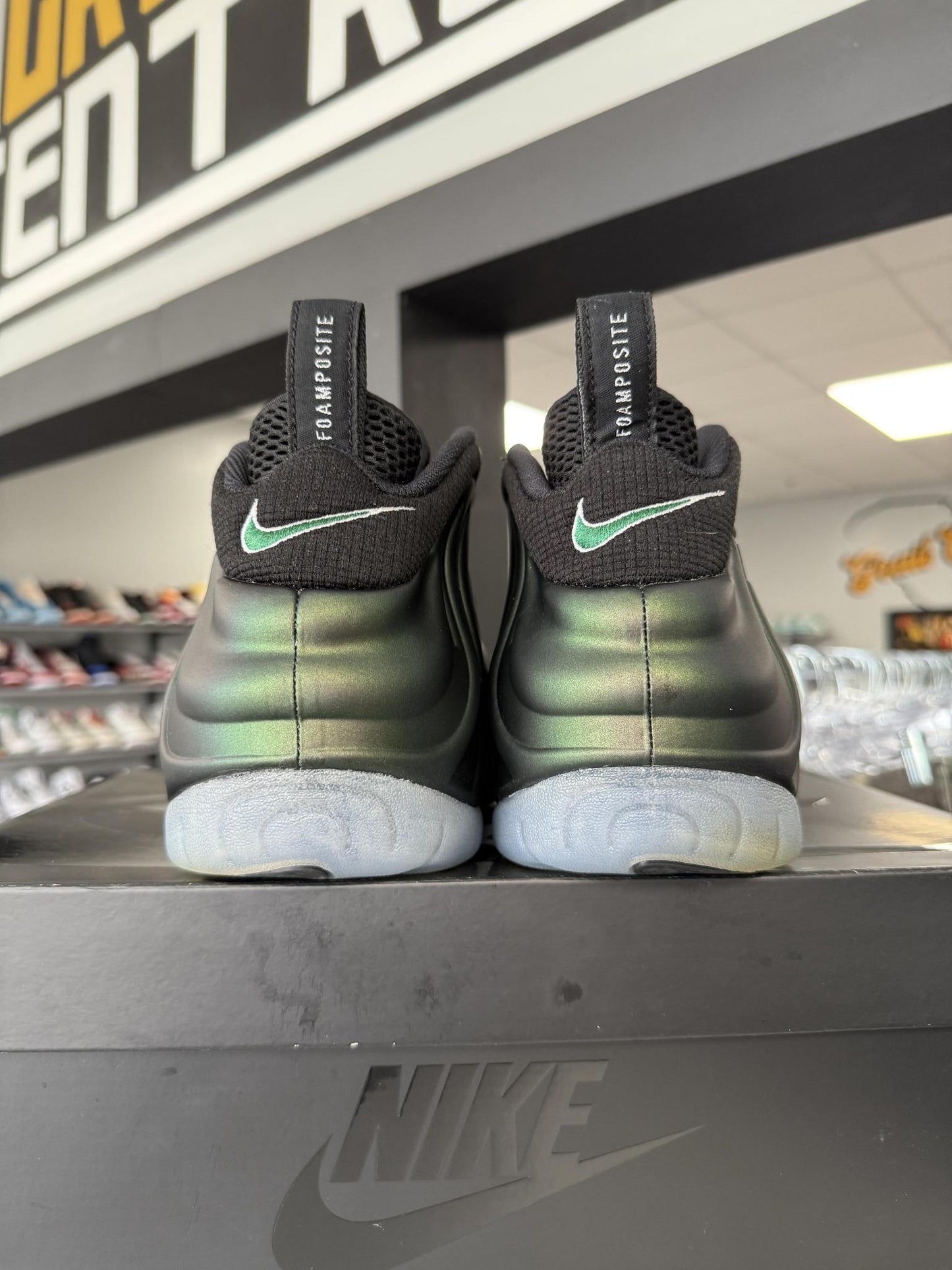 Nike Foamposite Pro "Pine Green" Used Size 13