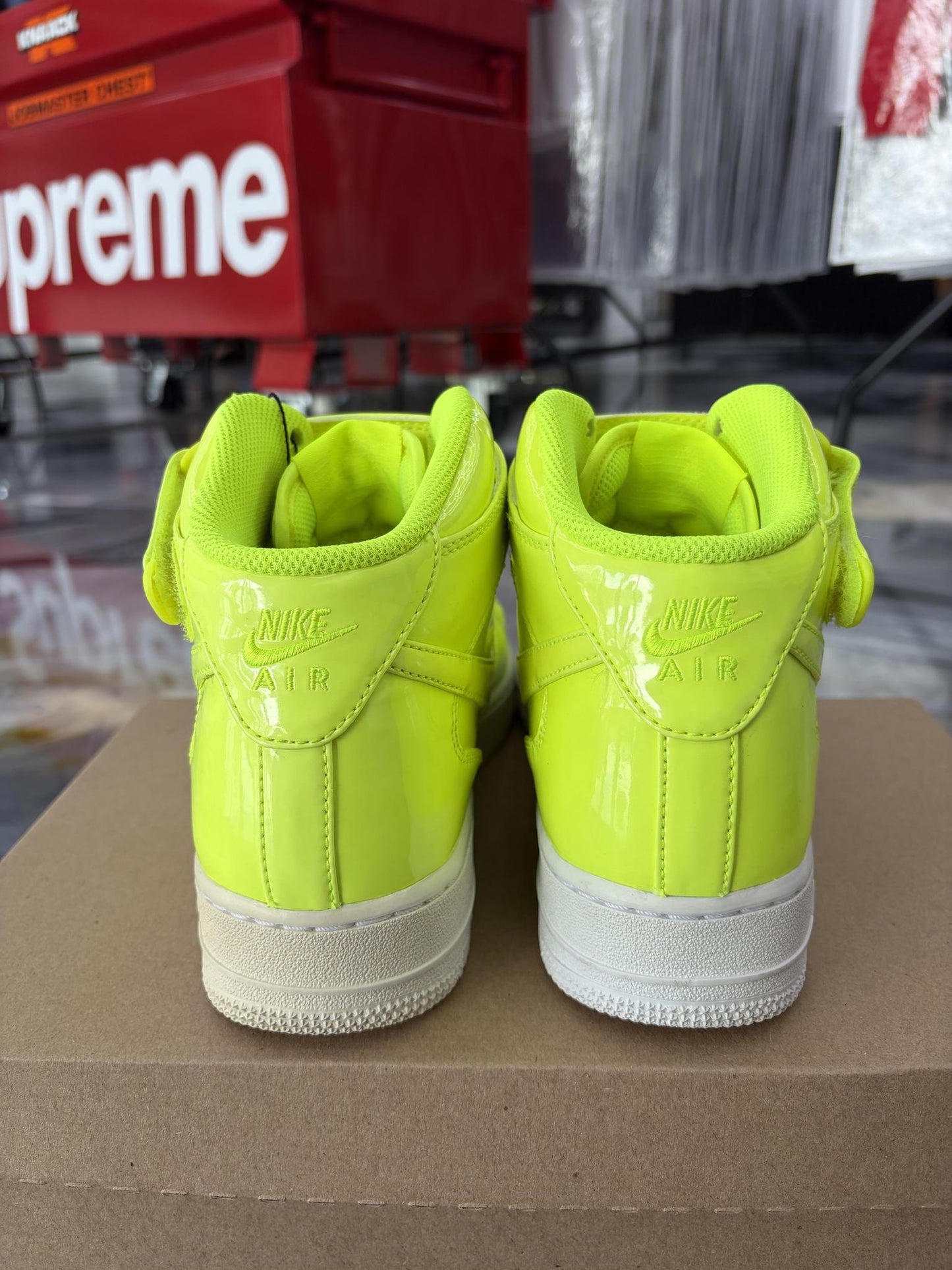 Nike Air Force 1 Mid "Volt White" Used Size 8