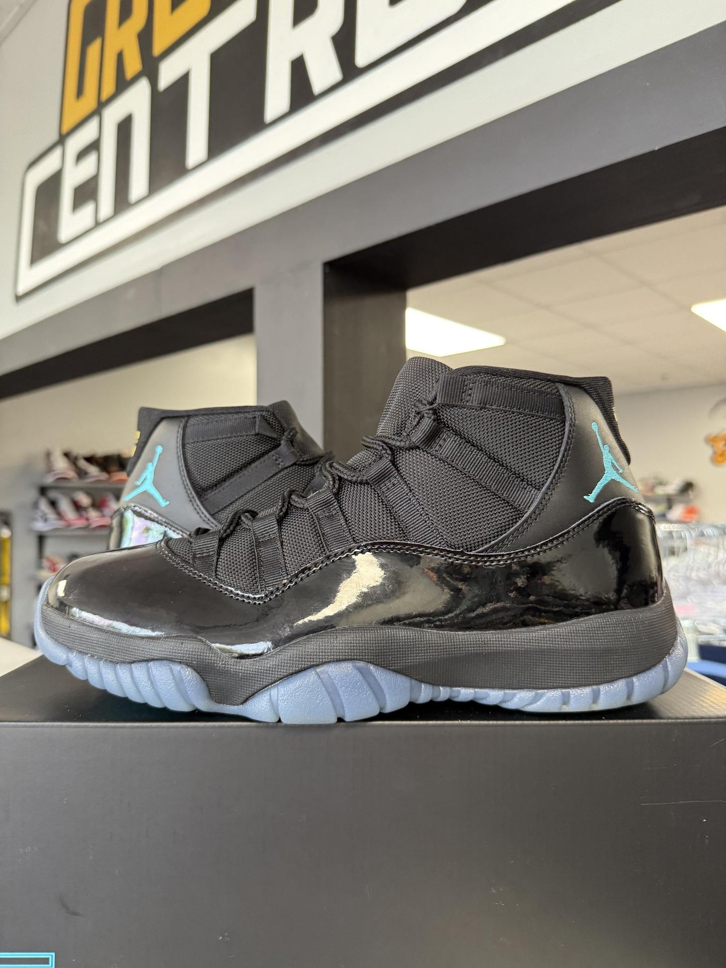 Jordan 11 "Gamma" Used Size 10