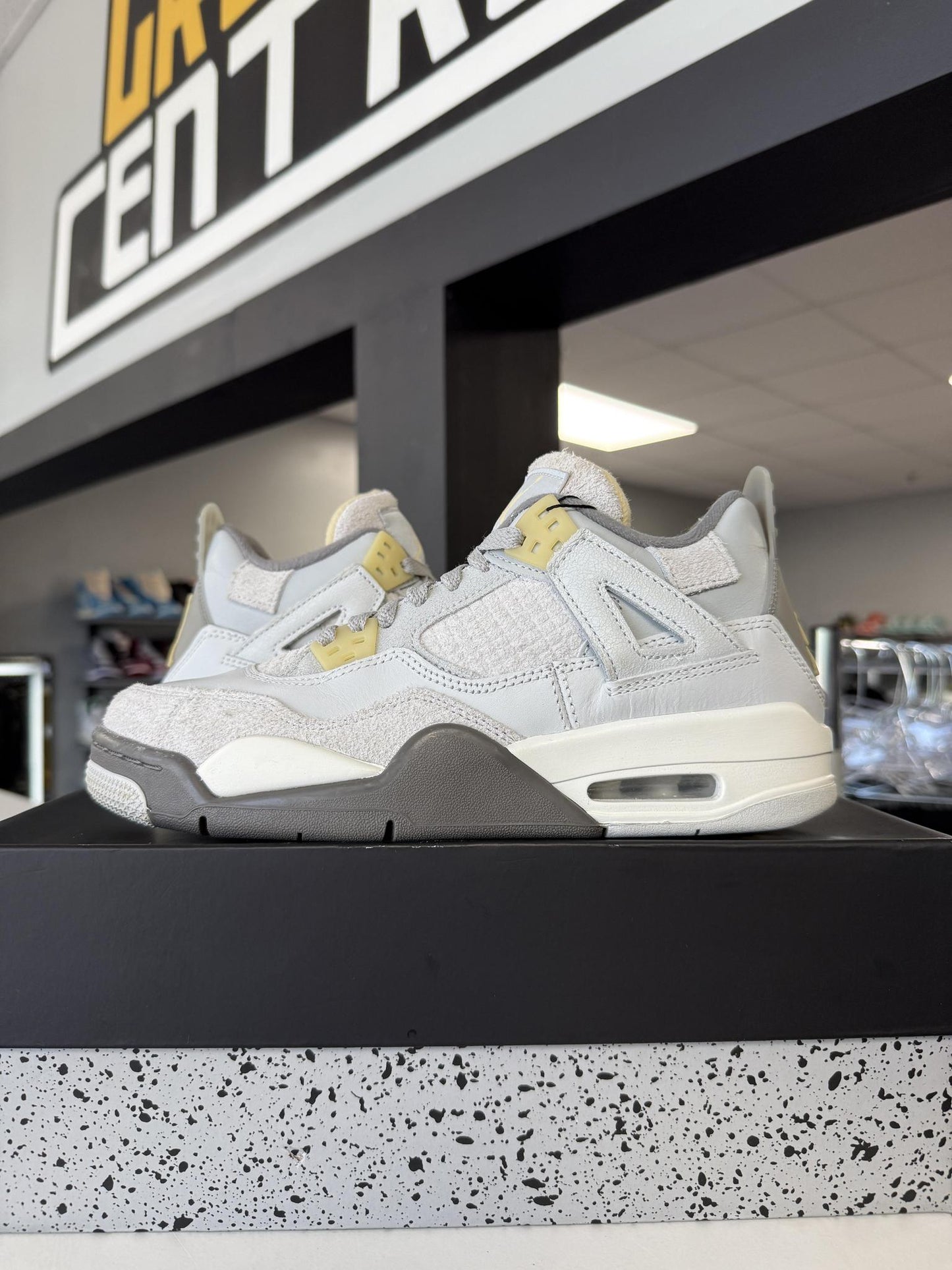 Jordan 4 "Craft" Used Size 6.5Y/8W