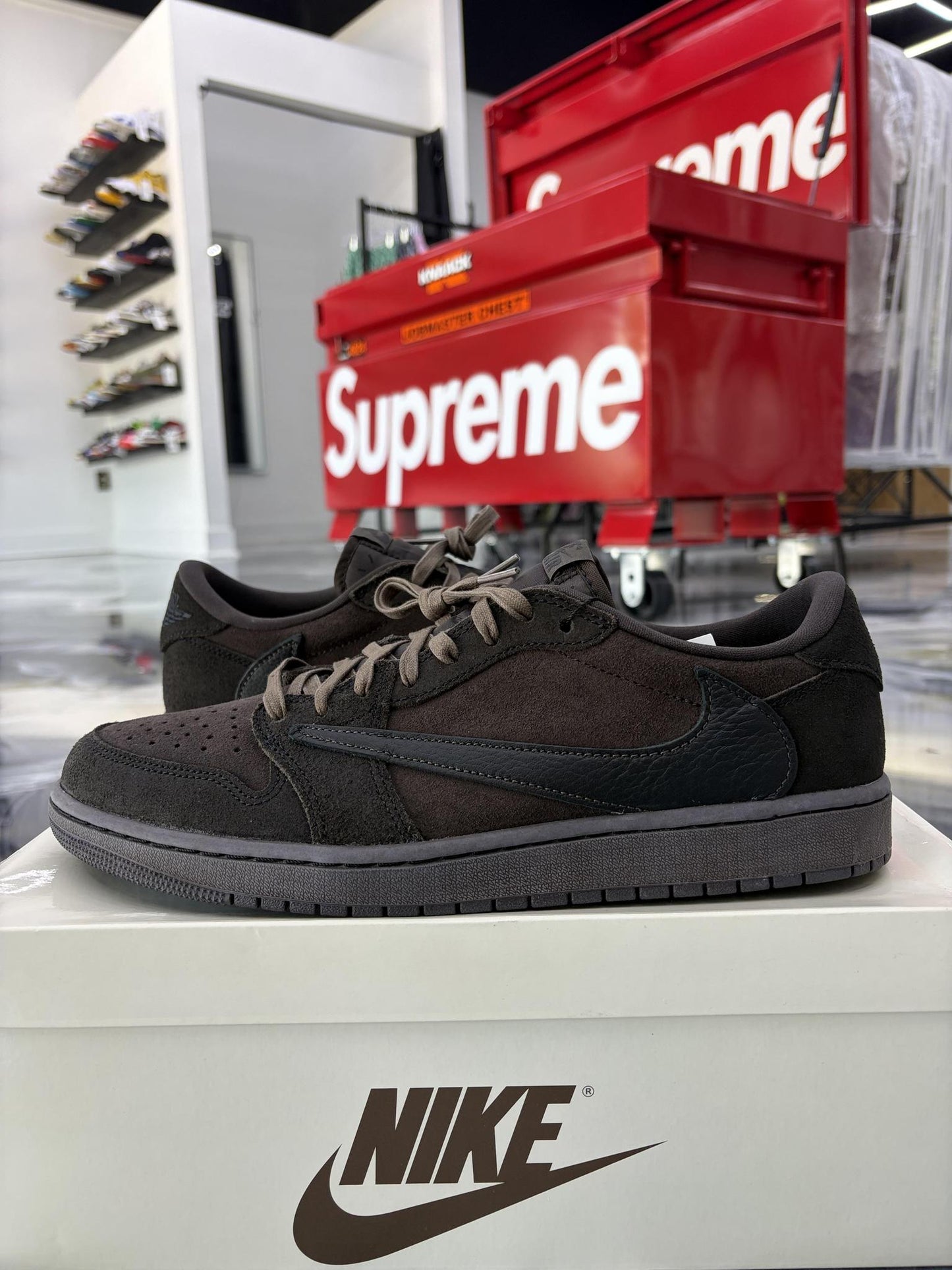 Jordan 1 Low x Travis Scott "Velvet" Used Size 11.5