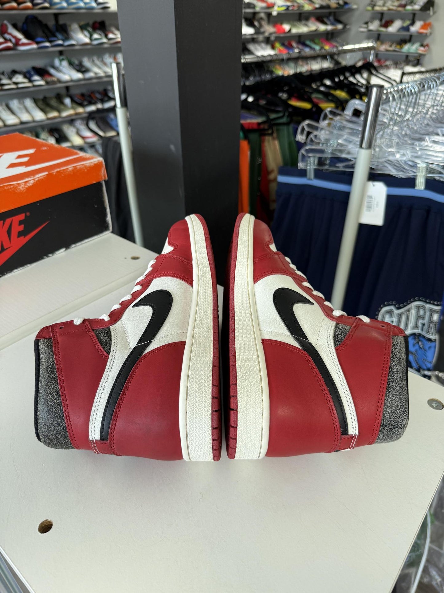Jordan 1 "Lost and Found" Used Size 10.5
