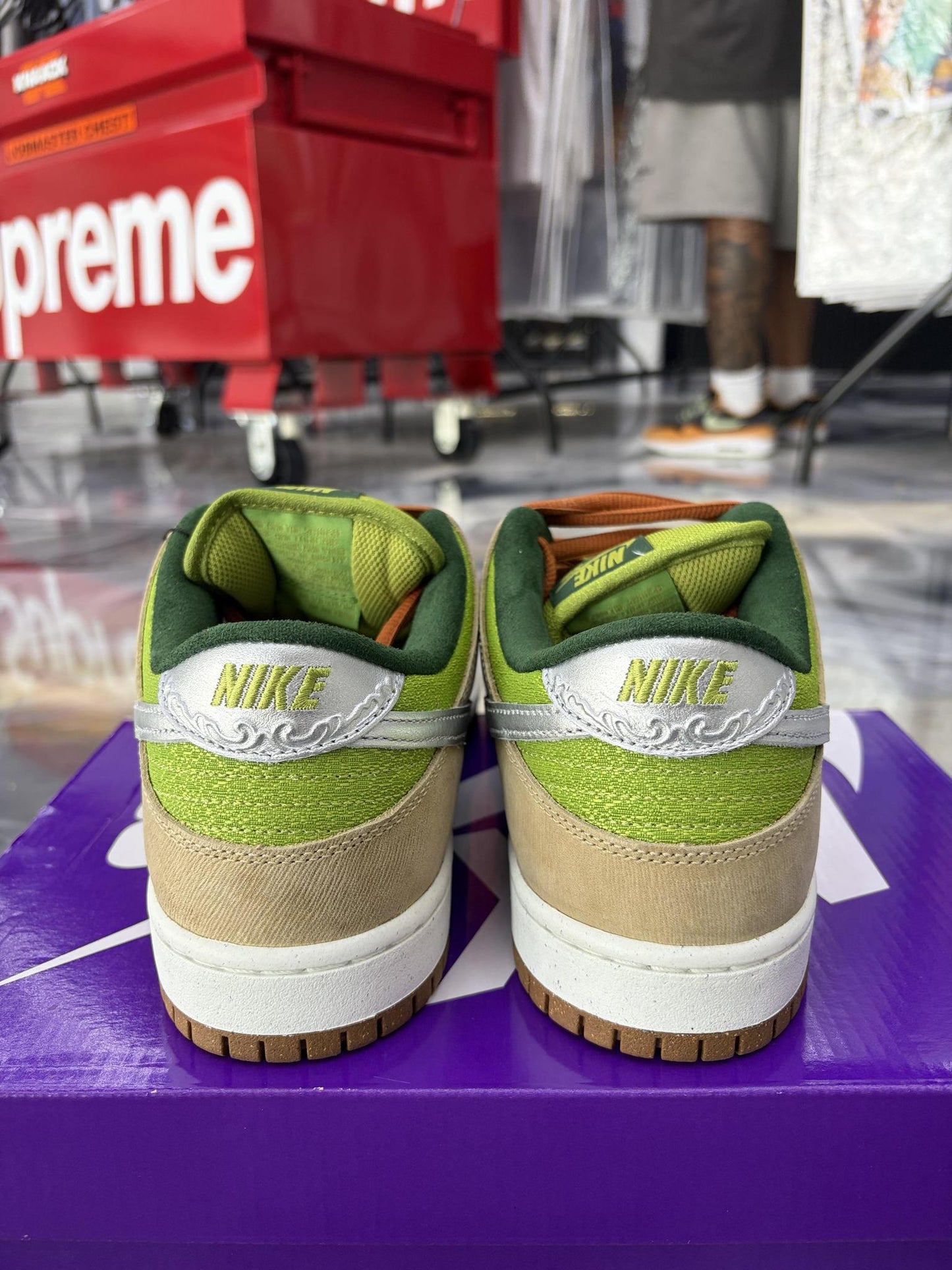 Nike SB Dunk Low "Escargot" Used Size 10.5