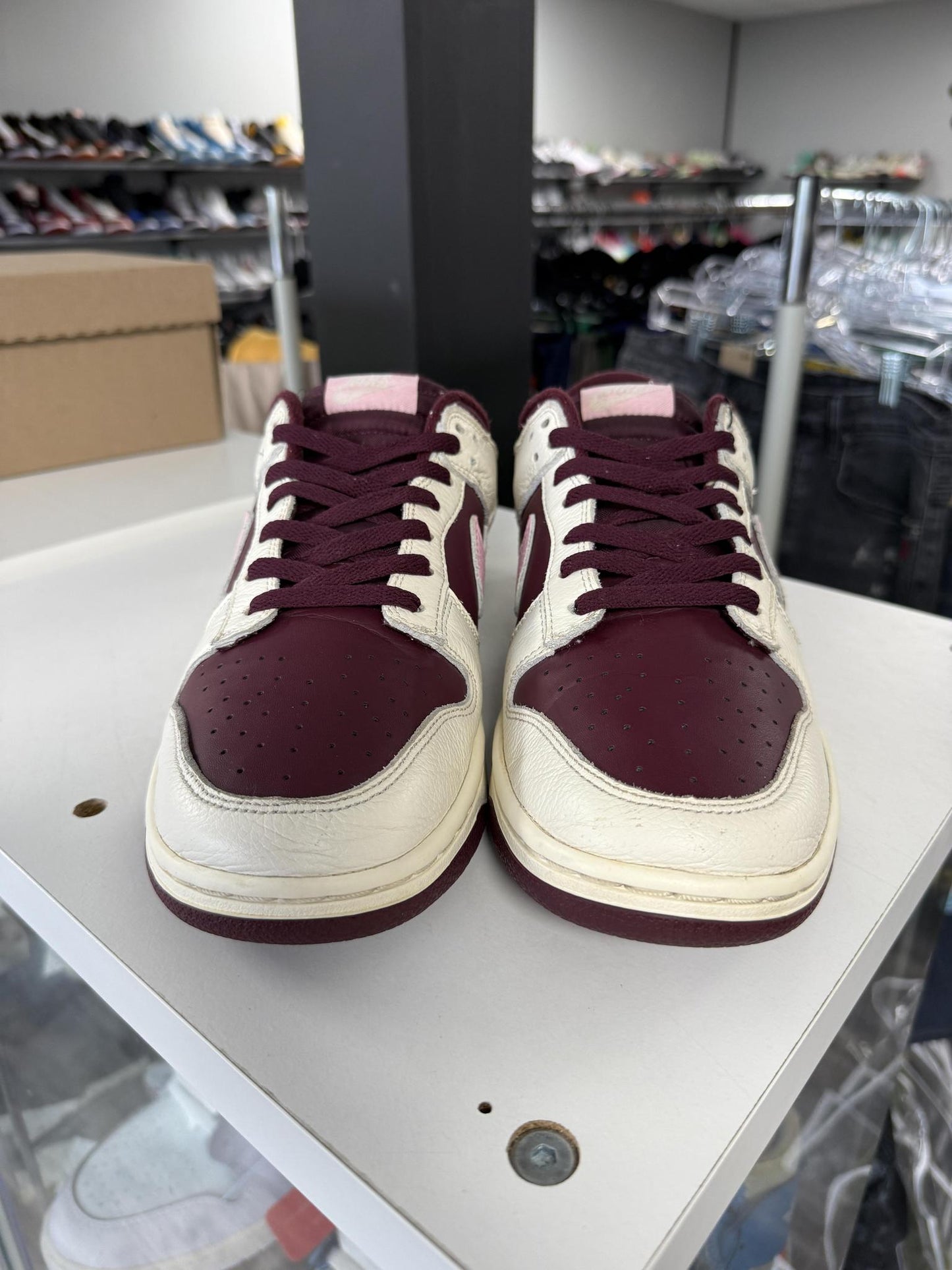 Dunk Low "Valentines Day" Used Size 10.5