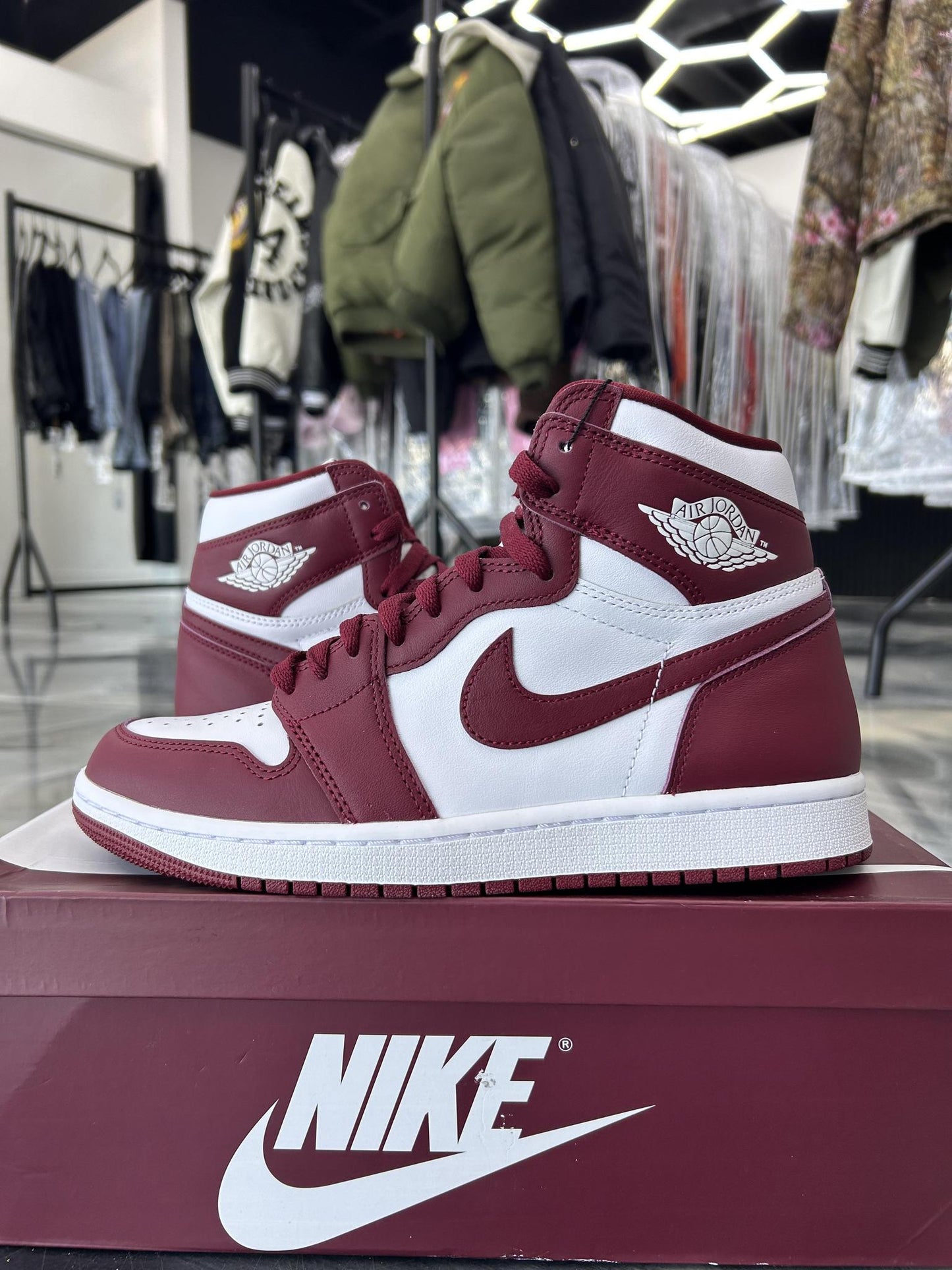Jordan 1 "Team Red" Used Size 9