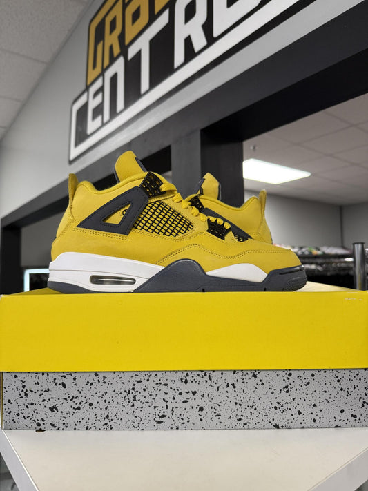 Jordan 4 "Lightning" Used Size 9.5