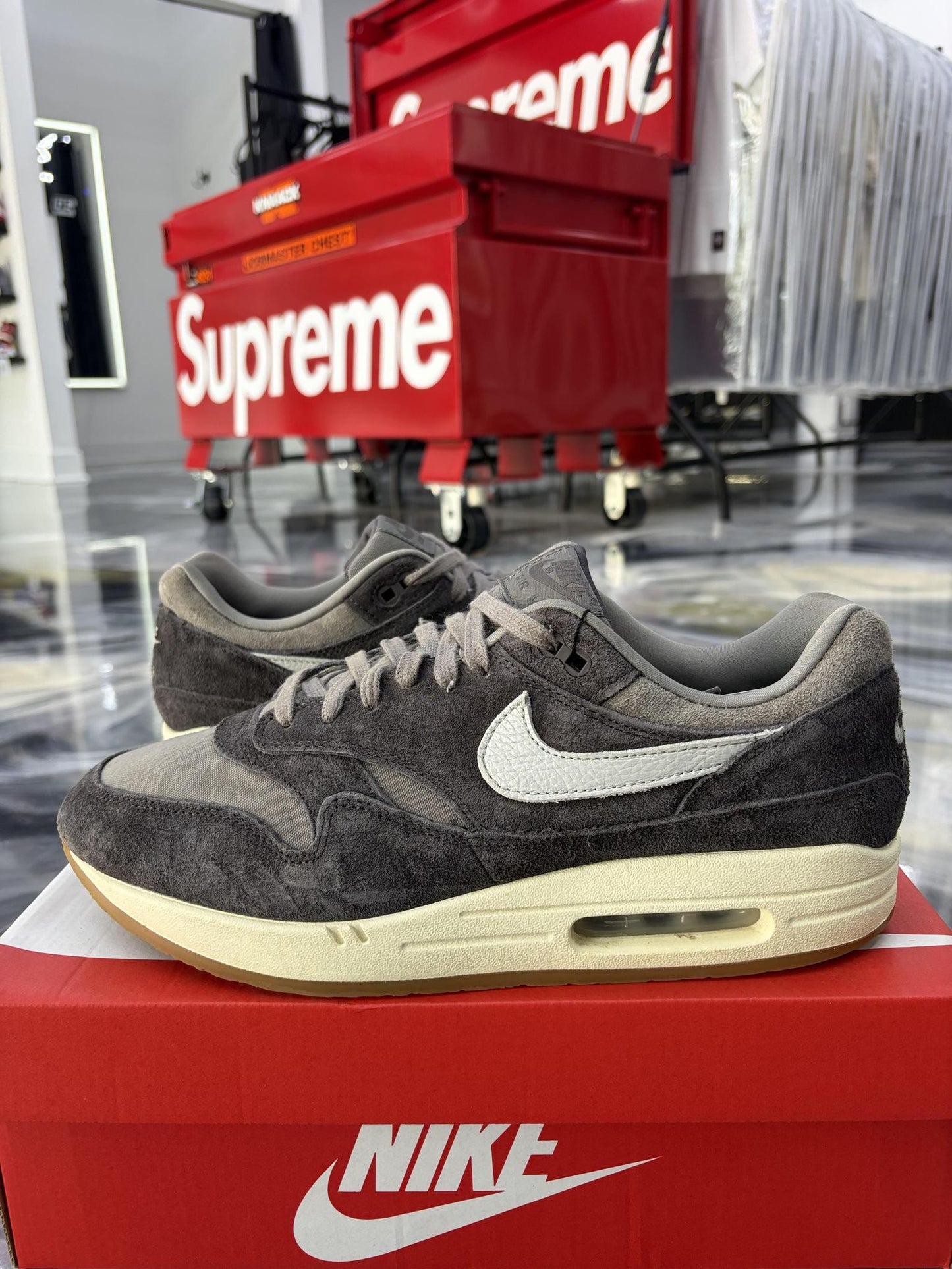 Nike Air Max 1 "Crepe Soft Grey" Used Size 12