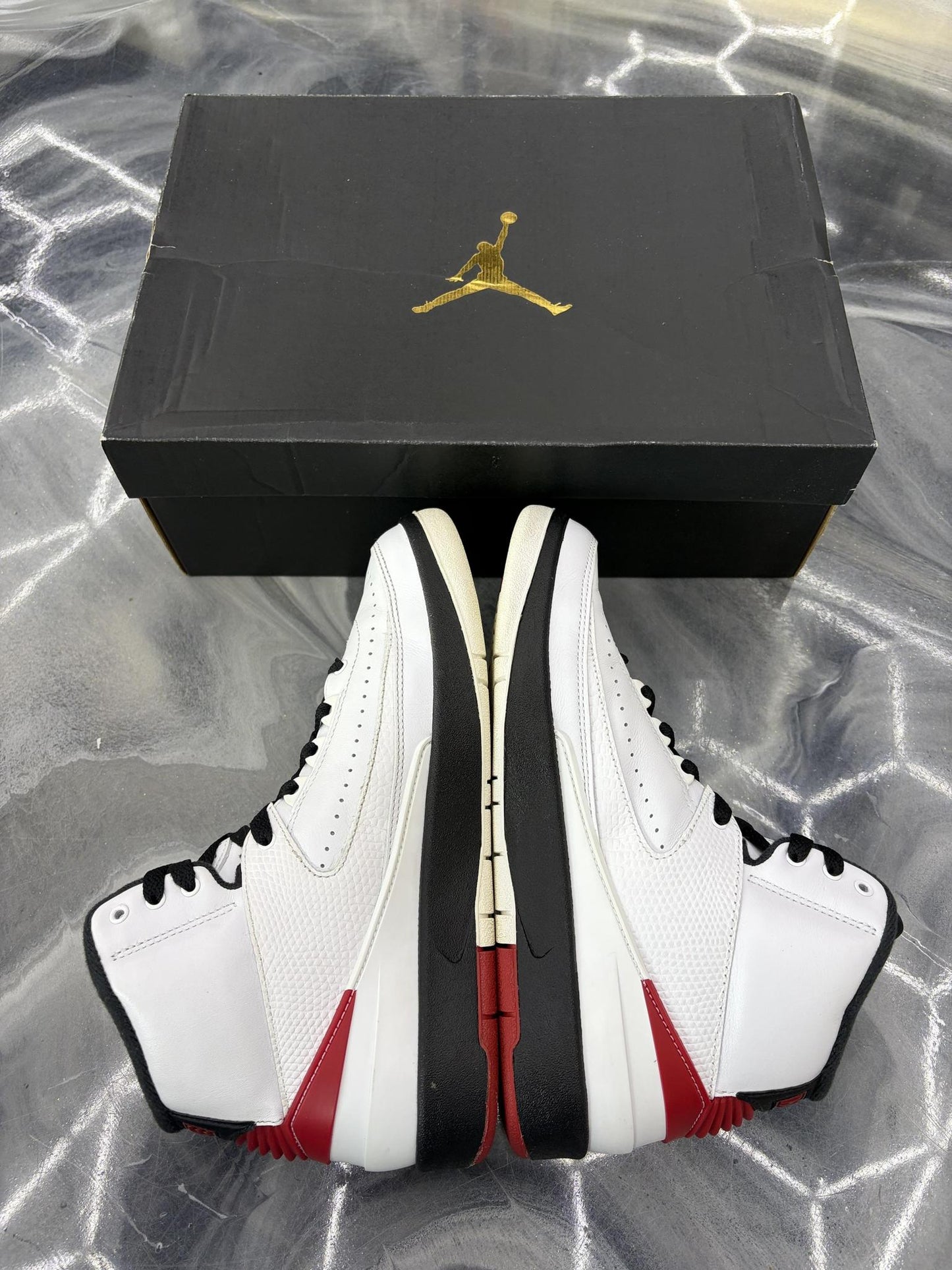 Jordan 2 "Chicago" Used Size 7Y/8.5W
