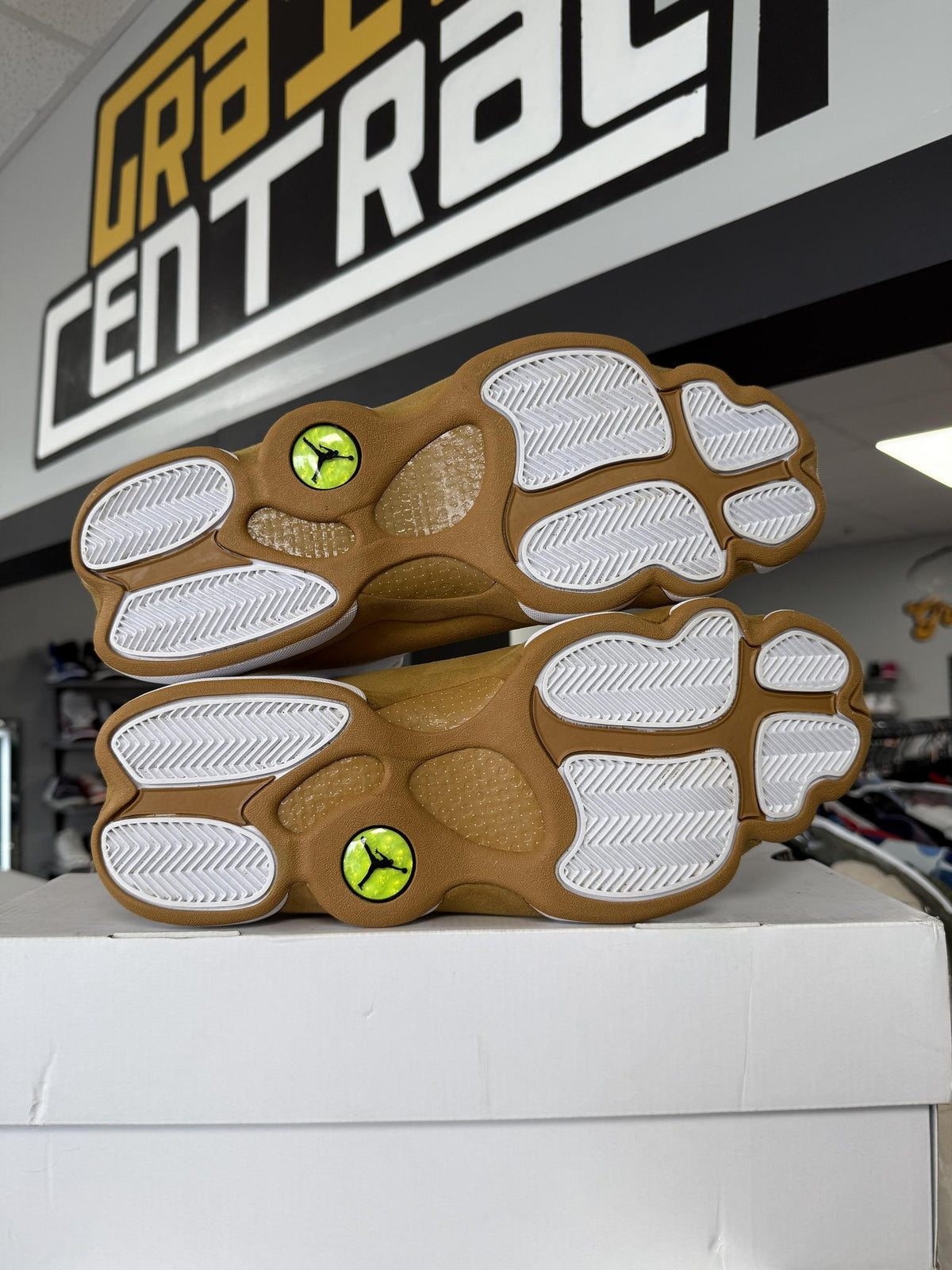 Jordan 13 "Wheat" Used Size 14
