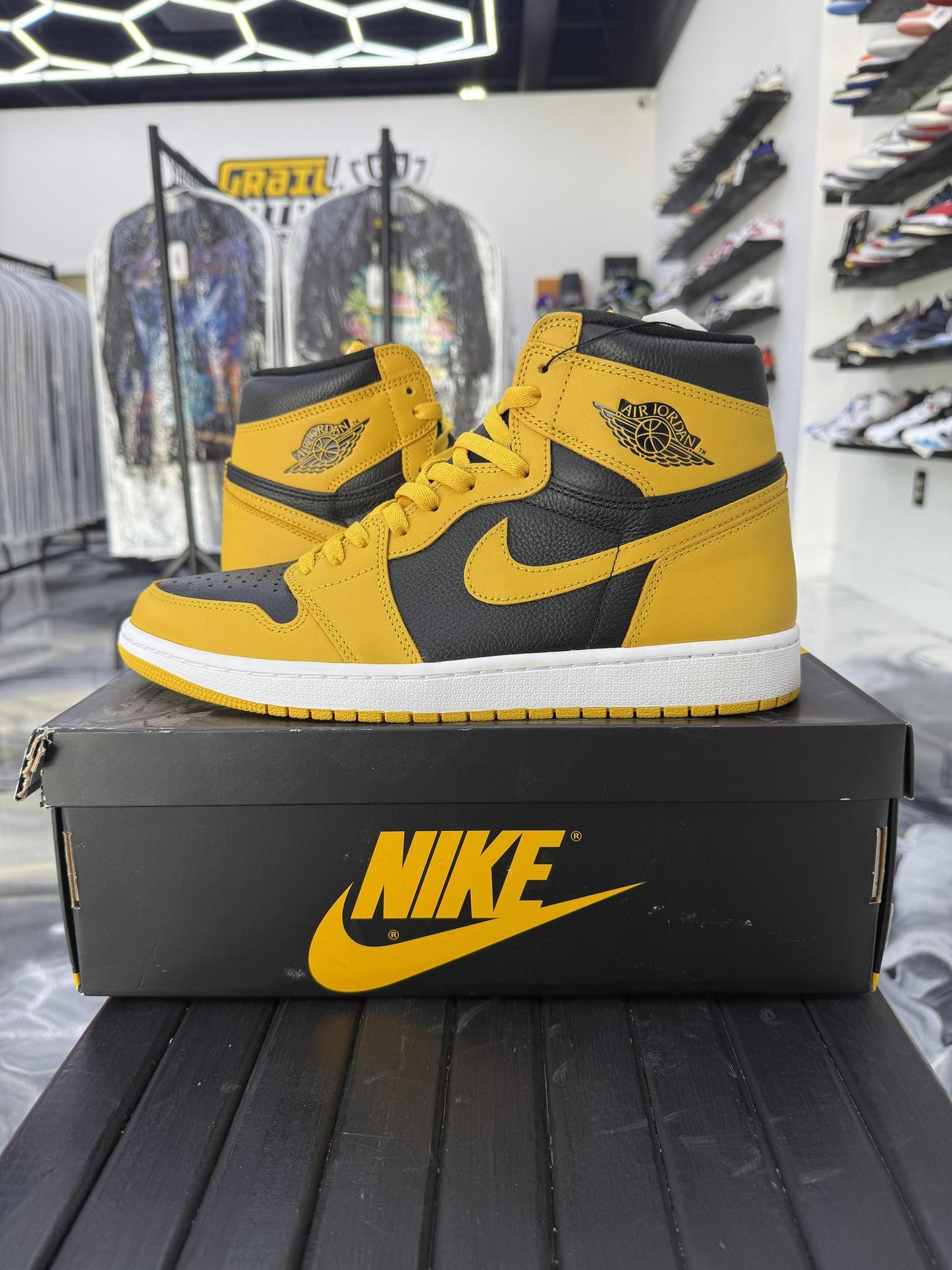 Jordan 1 "Pollen" Used Size 12