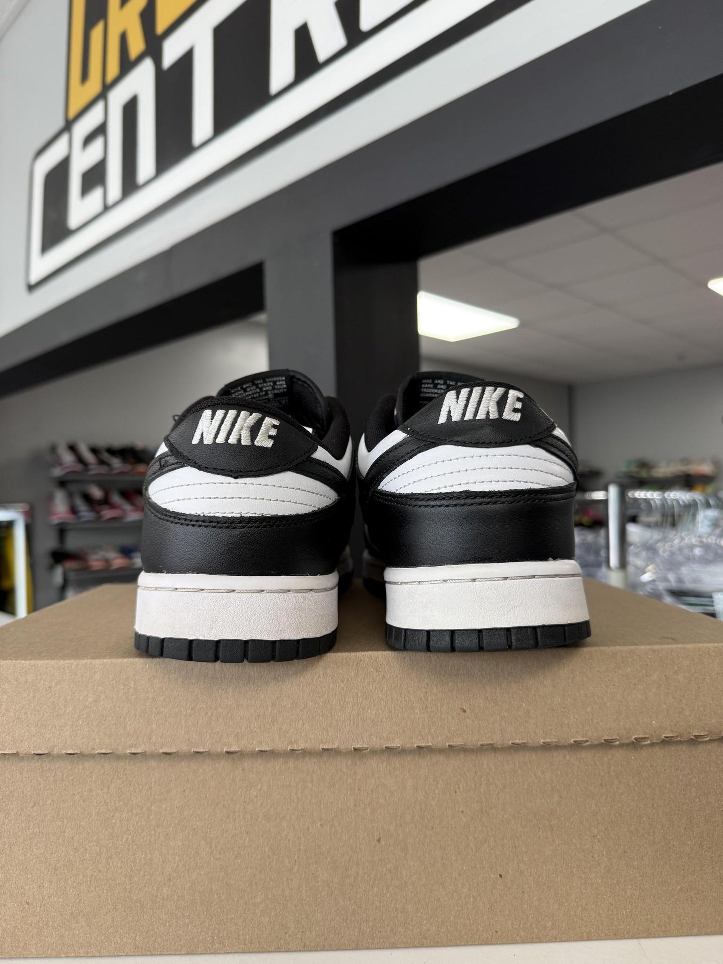 Dunk Low "Panda" Used Size 13