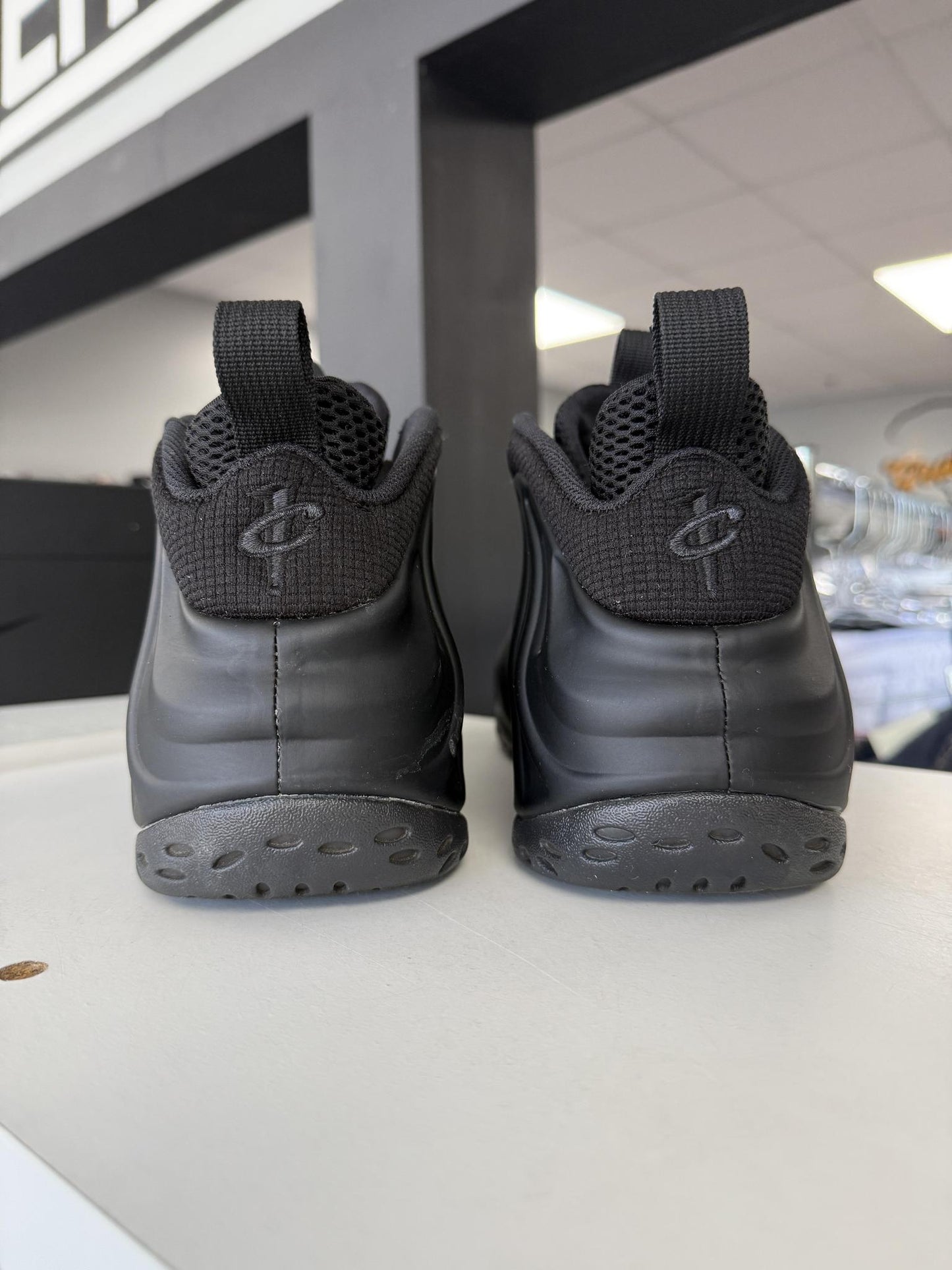 Nike Foamposite One "Anthracite" Used Size 11