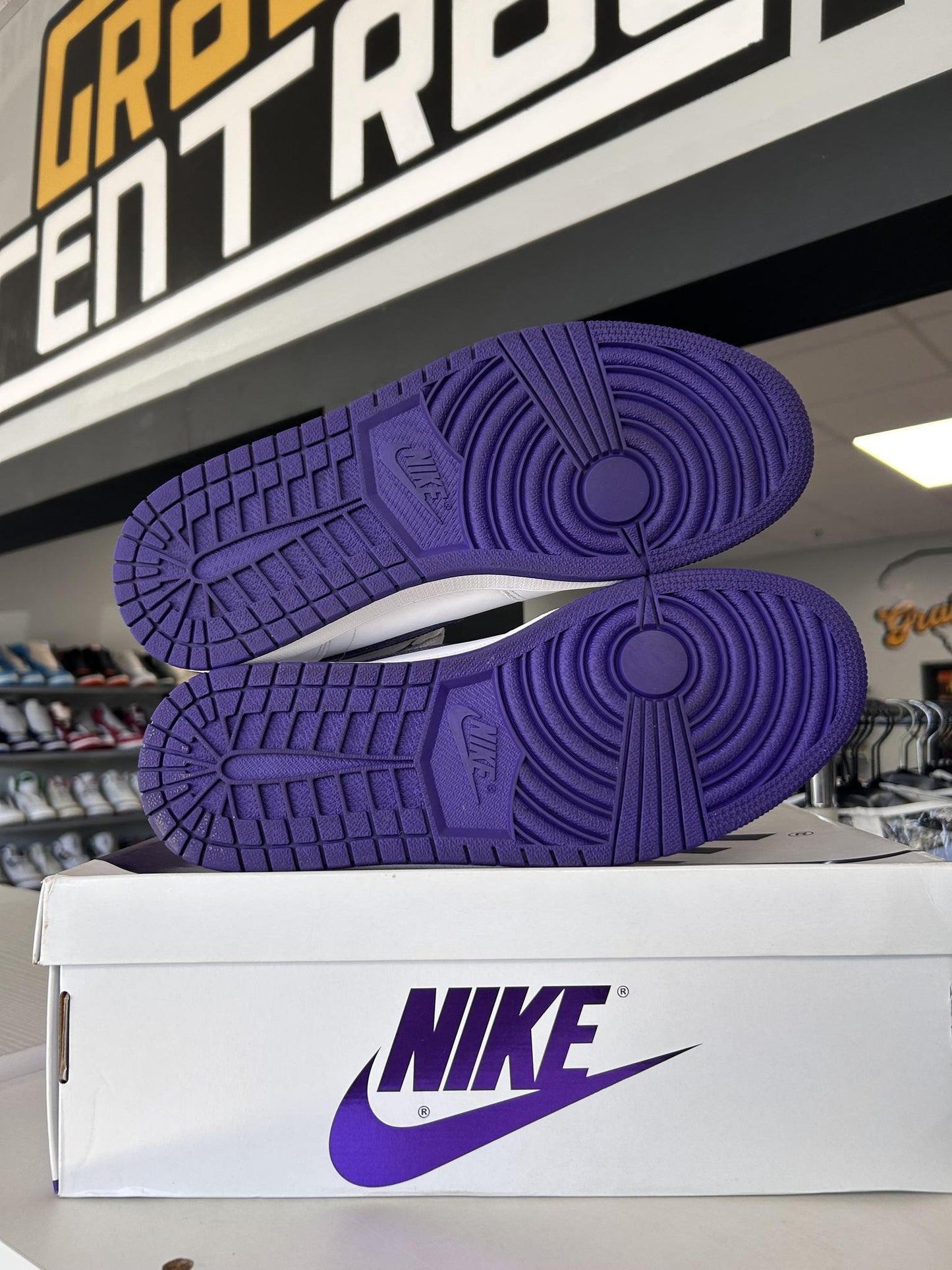 Jordan 1 "Metallic Purple" Used Size 10.5