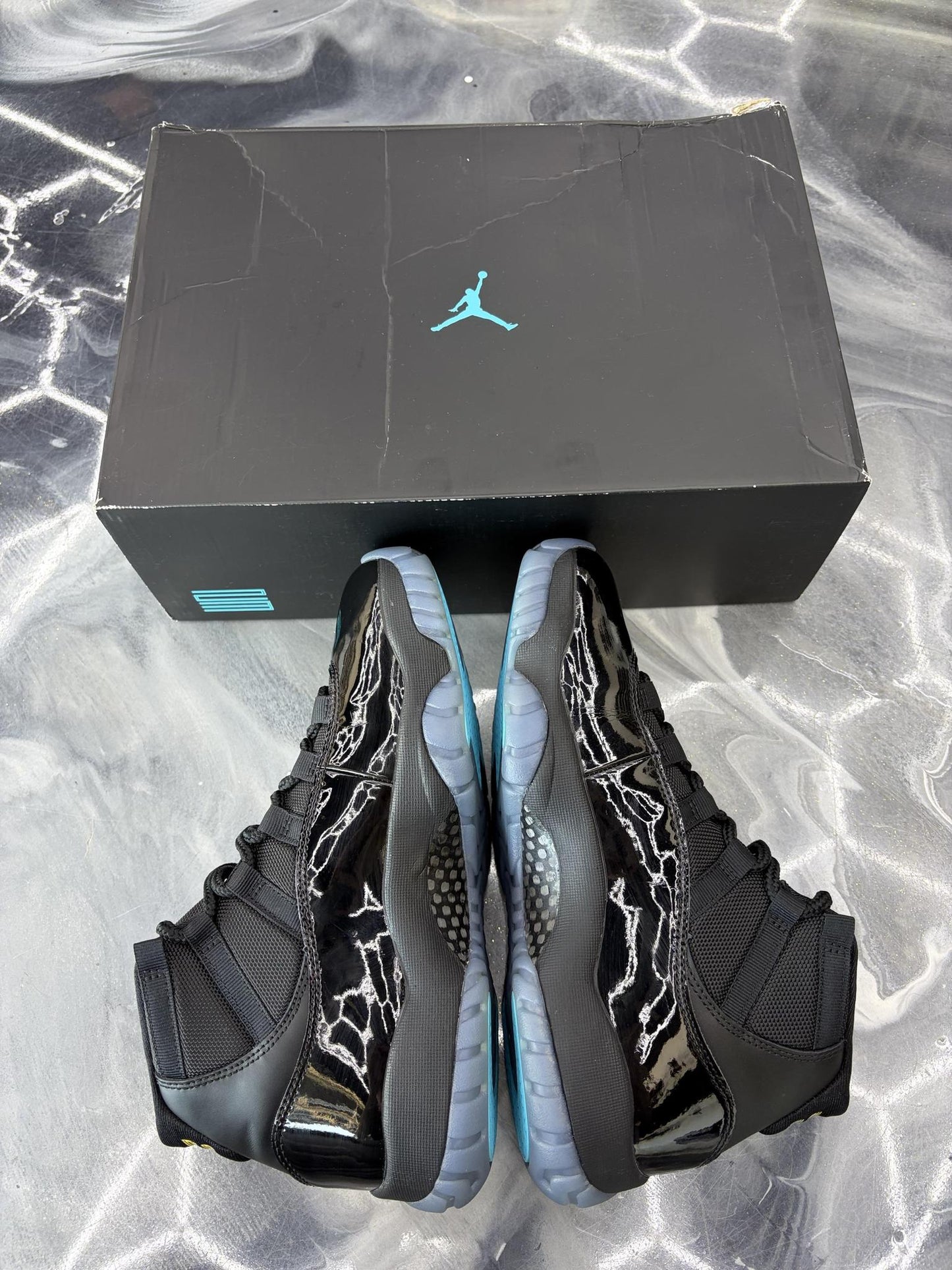 Jordan 11 "Gamma" Used Size 7.5
