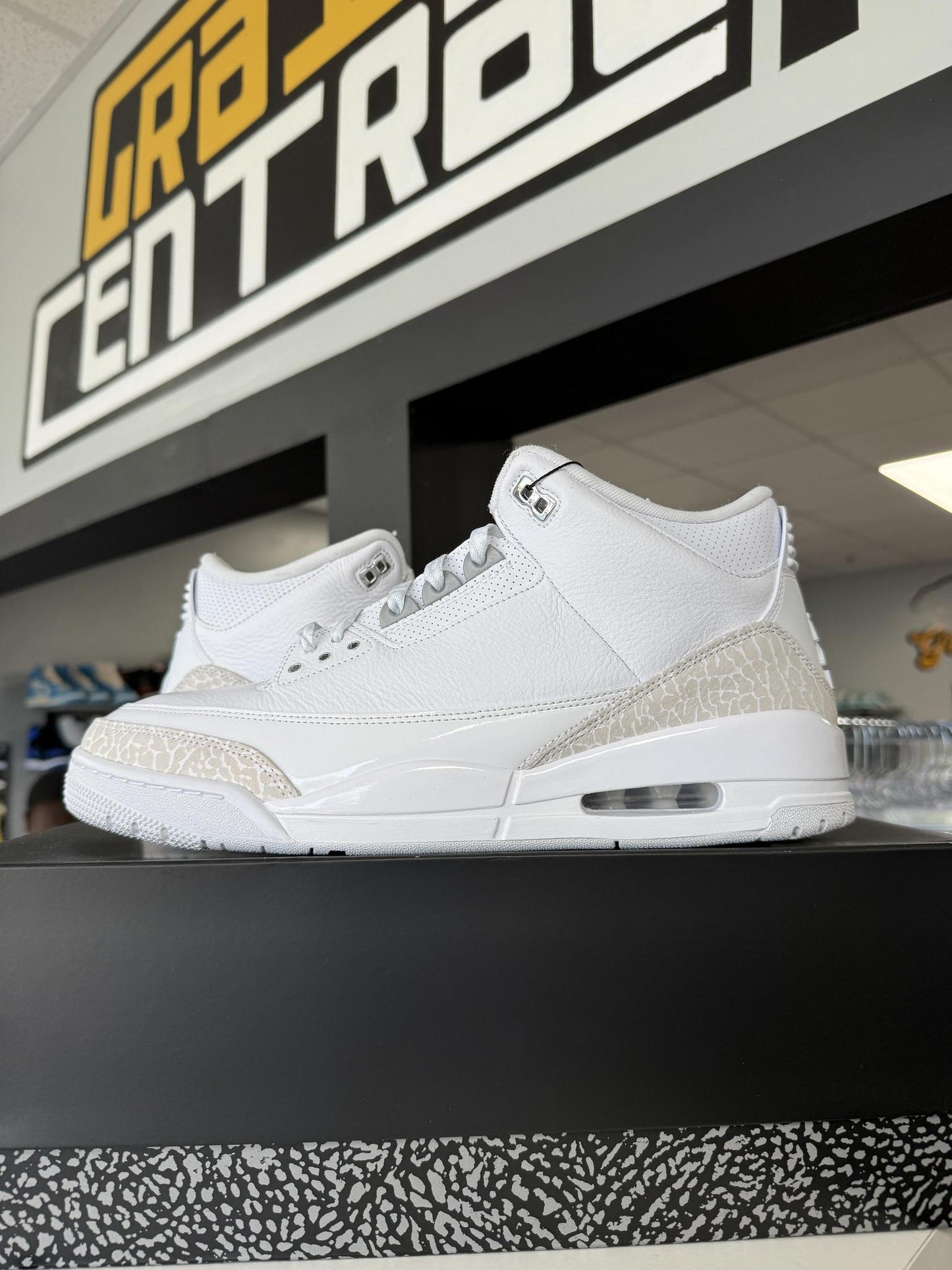 Jordan 3 "Pure Money" Used Size 10.5