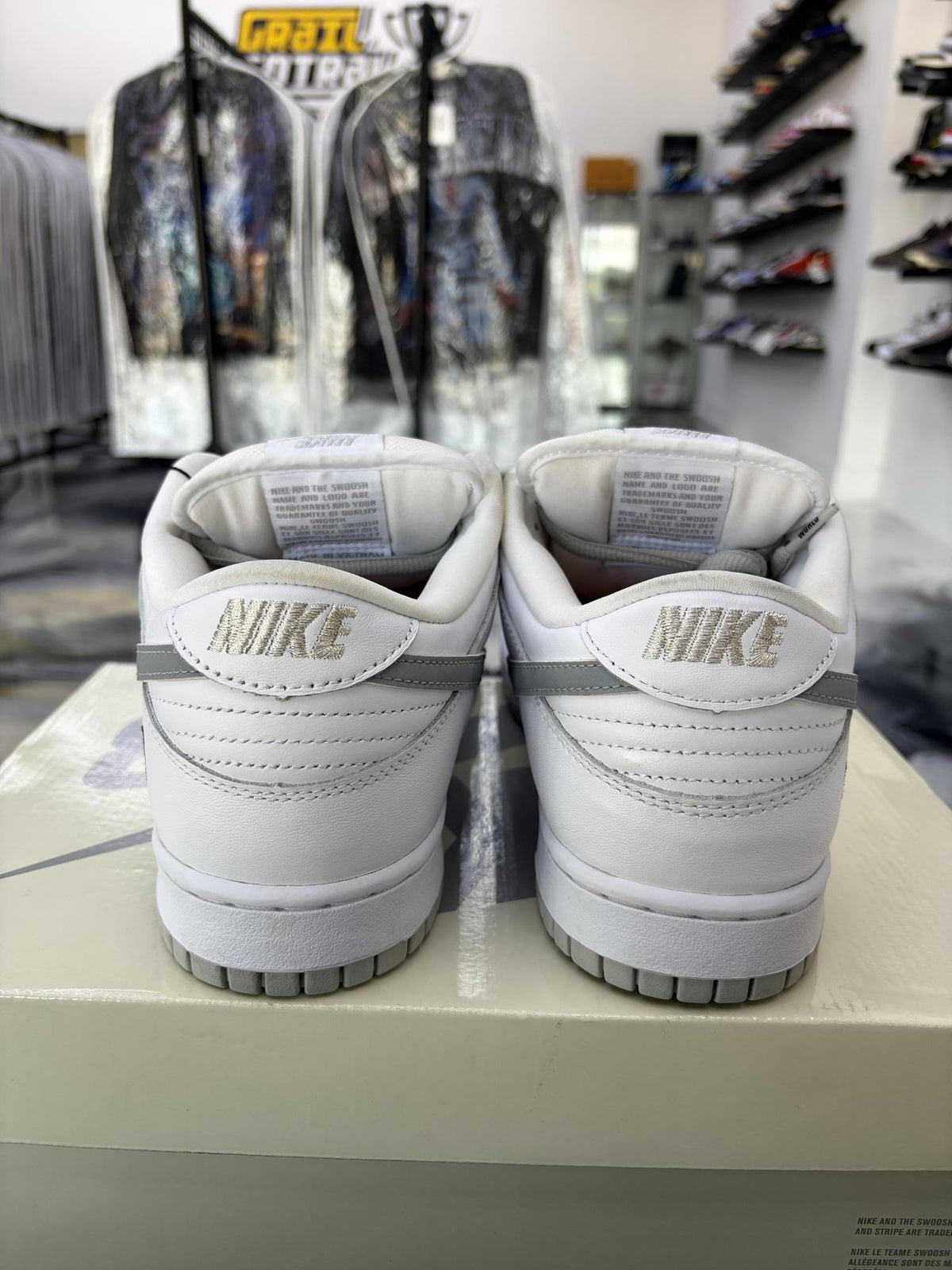 Nike SB Supreme "White Grey" Used Size 10.5