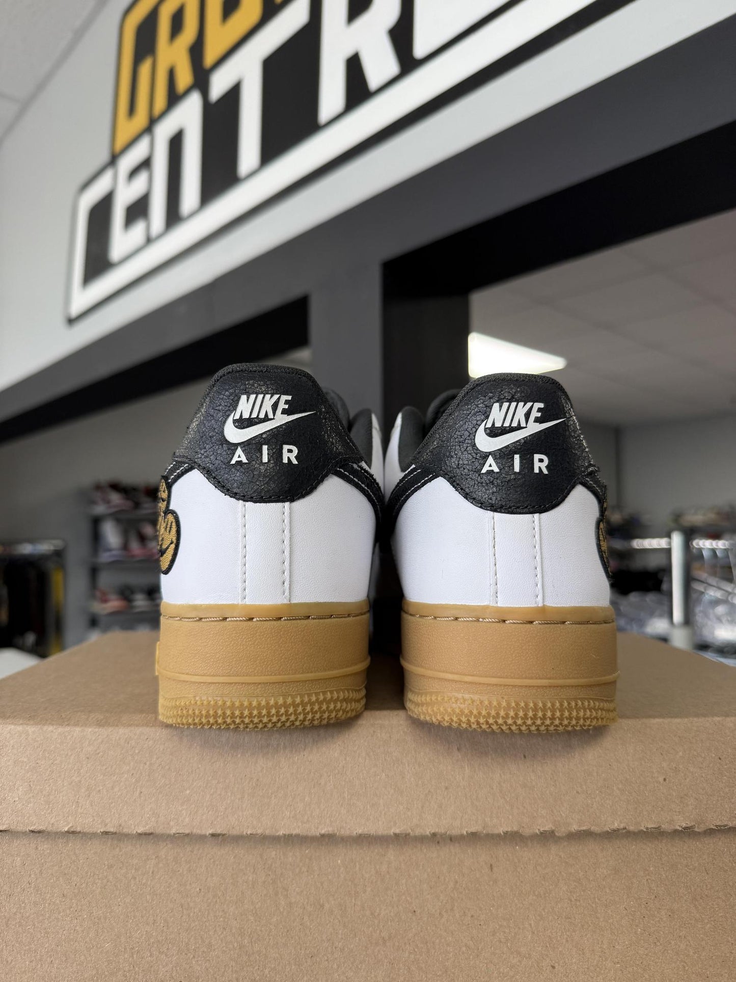 Nike AF1 "Go The Extra Smile" Used Size 10