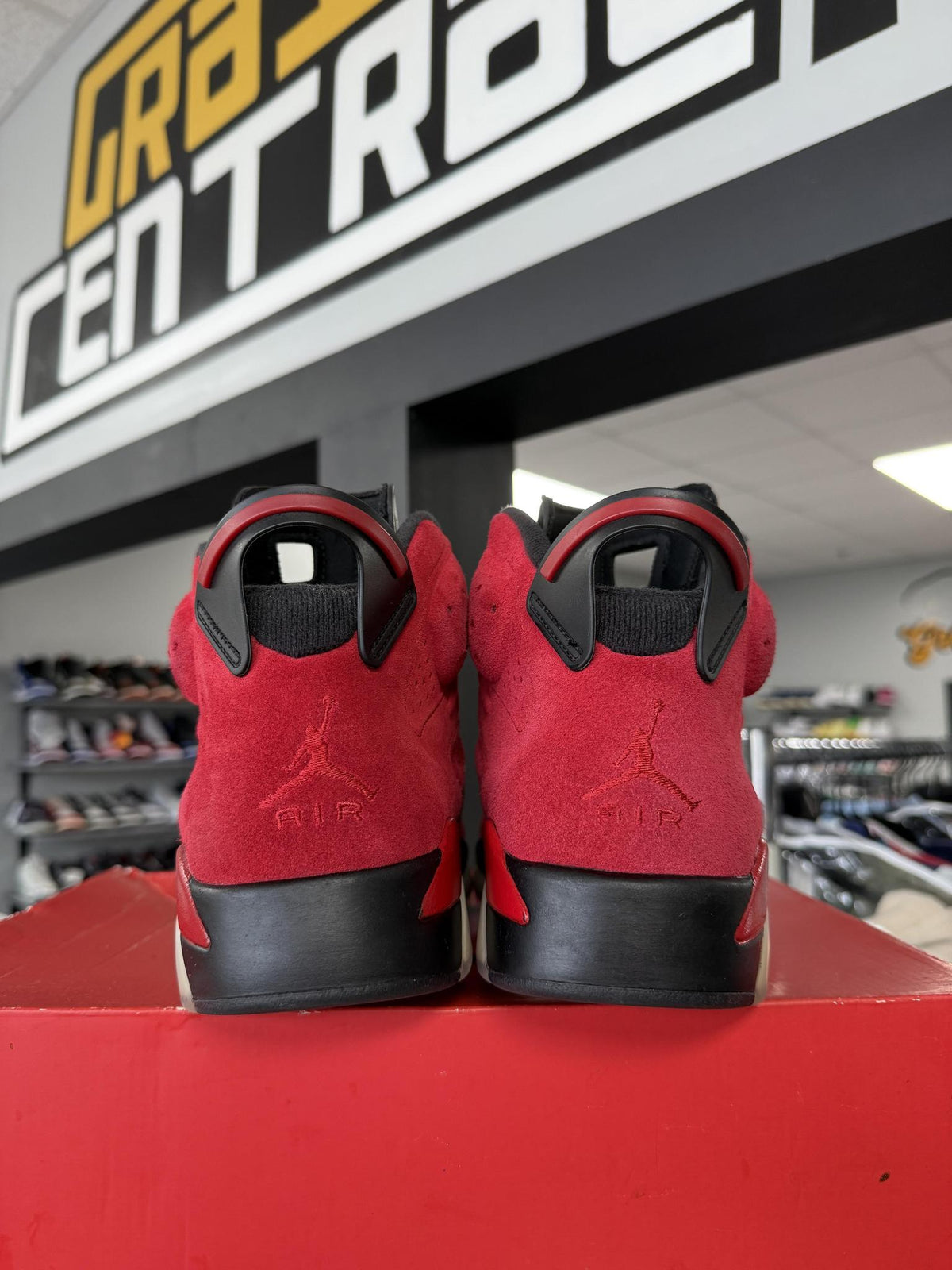 Jordan 6 "Toro" Used Size 9