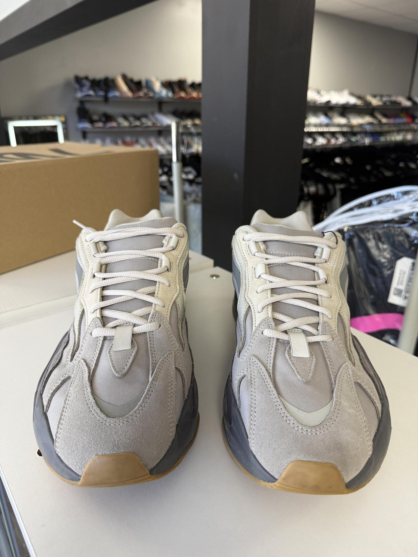 Yeezy 700 V2 "Tephra" Used Size 13.5