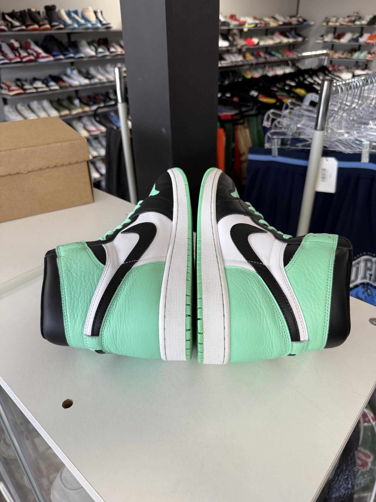 Jordan 1 "Green Glow" Used Size 13