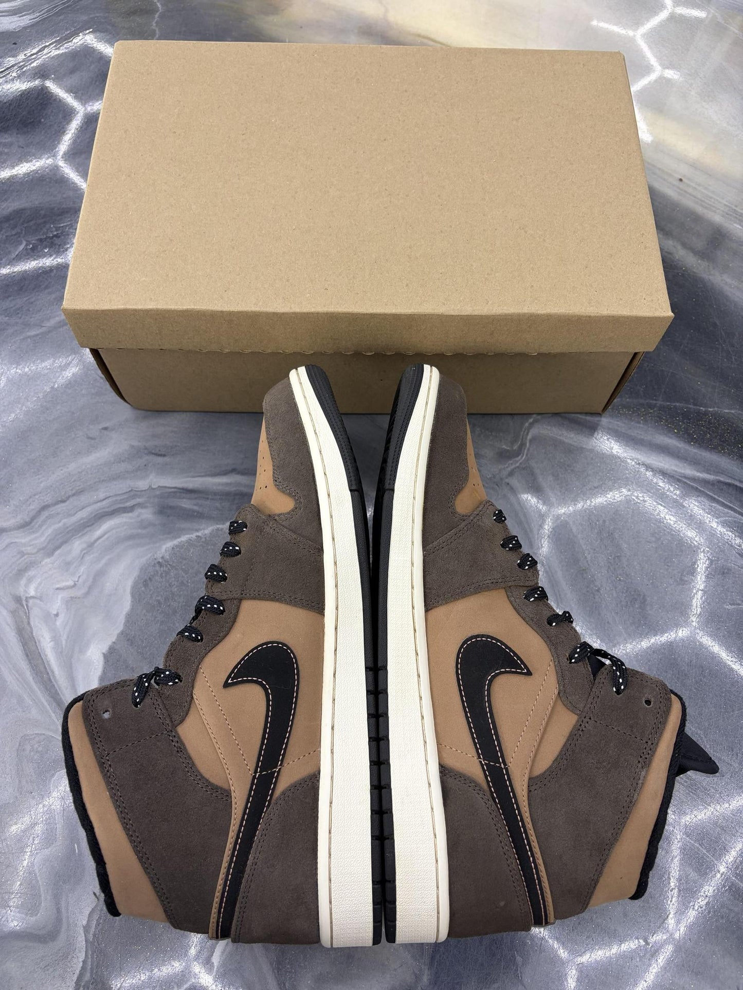 Jordan 1 Mid SE "Dark Chocolate" Used Size 12