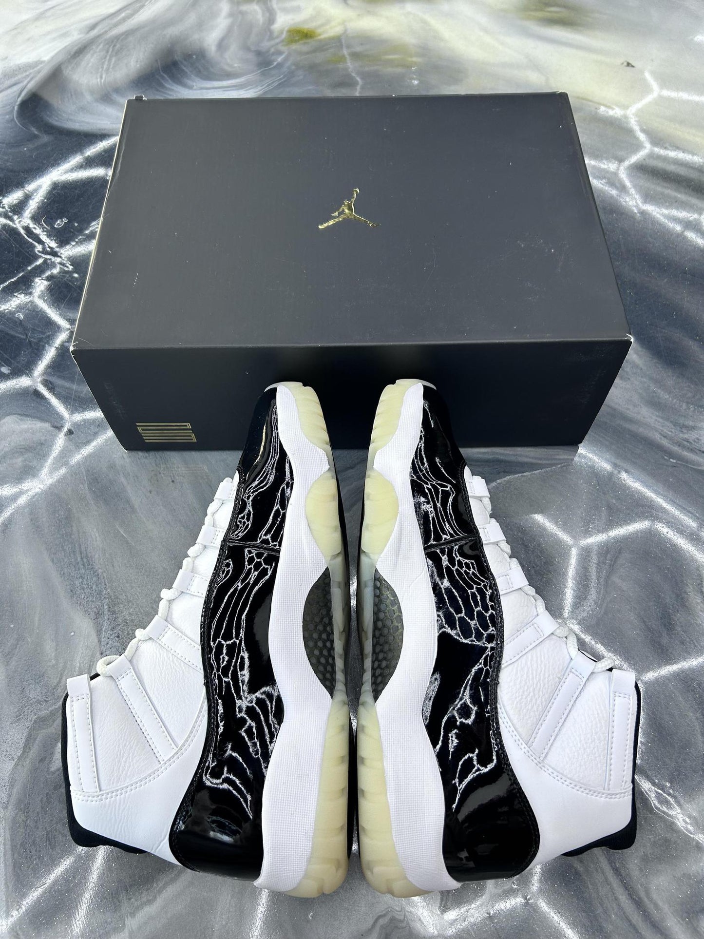 Jordan 11 "Gratitude" Used Size 12