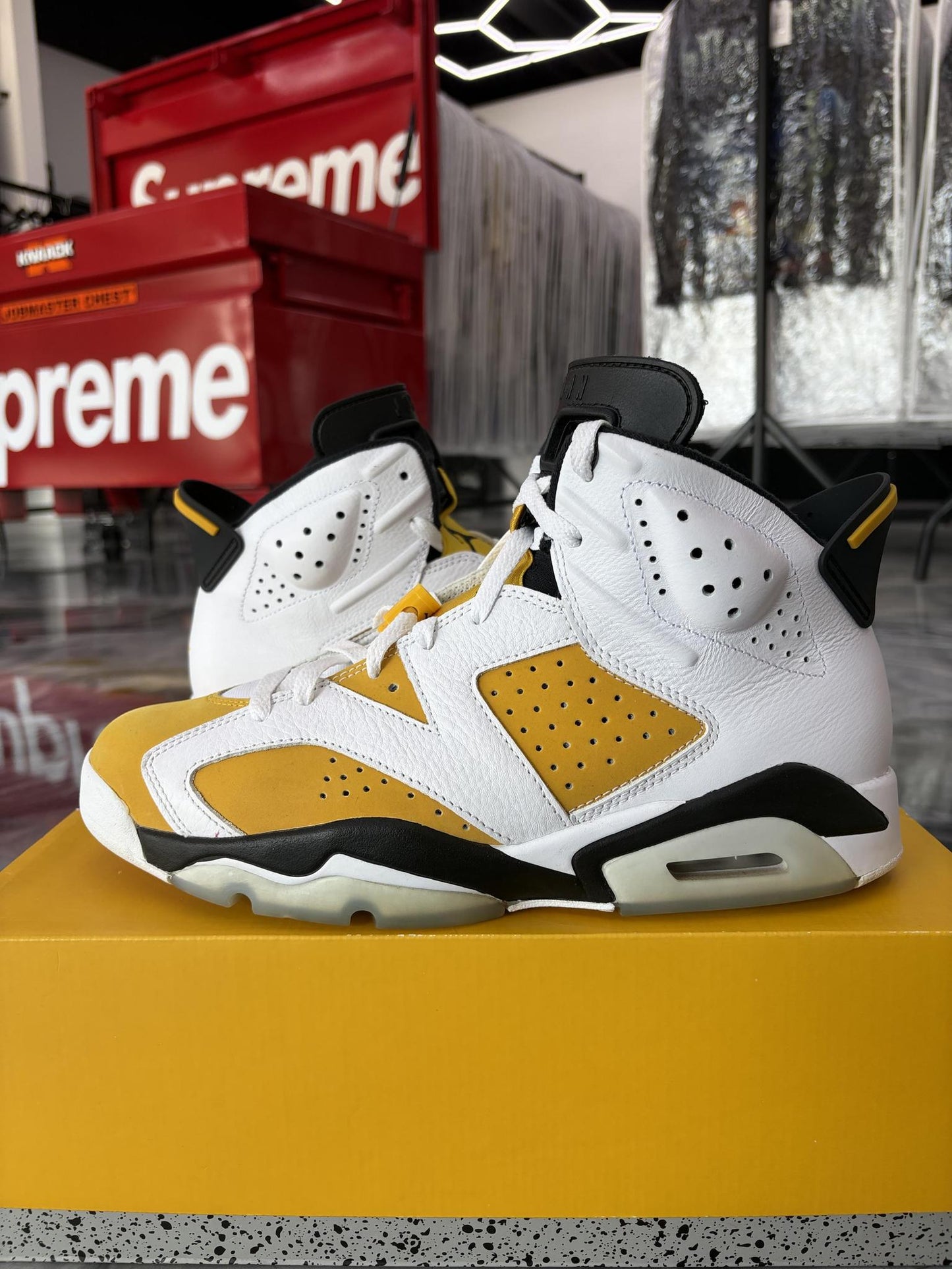 Jordan 6 "Yellow Ochre" Used Size 10.5
