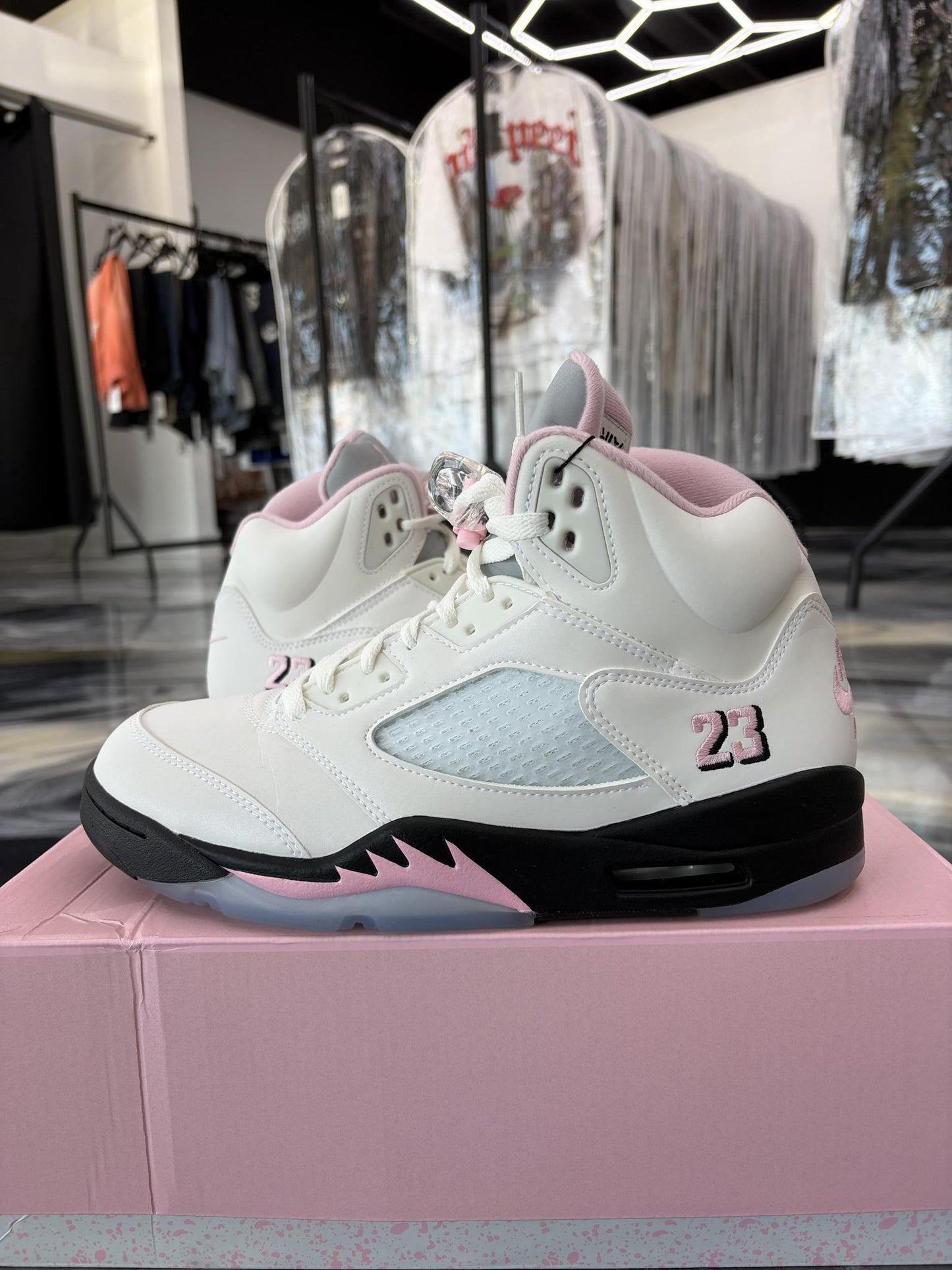 Jordan 5 "Soft Medium Pink" Used Size 9.5