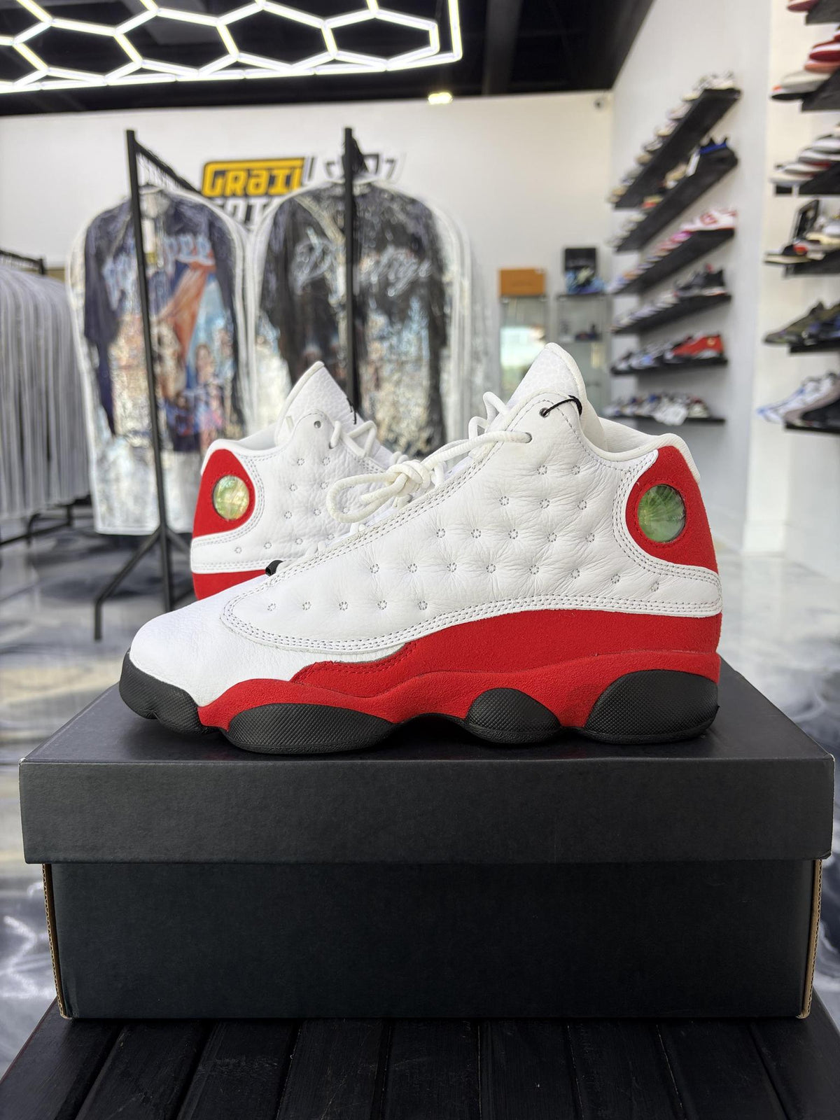 Jordan 13 "Chicago" Used Size 6.5Y/8W