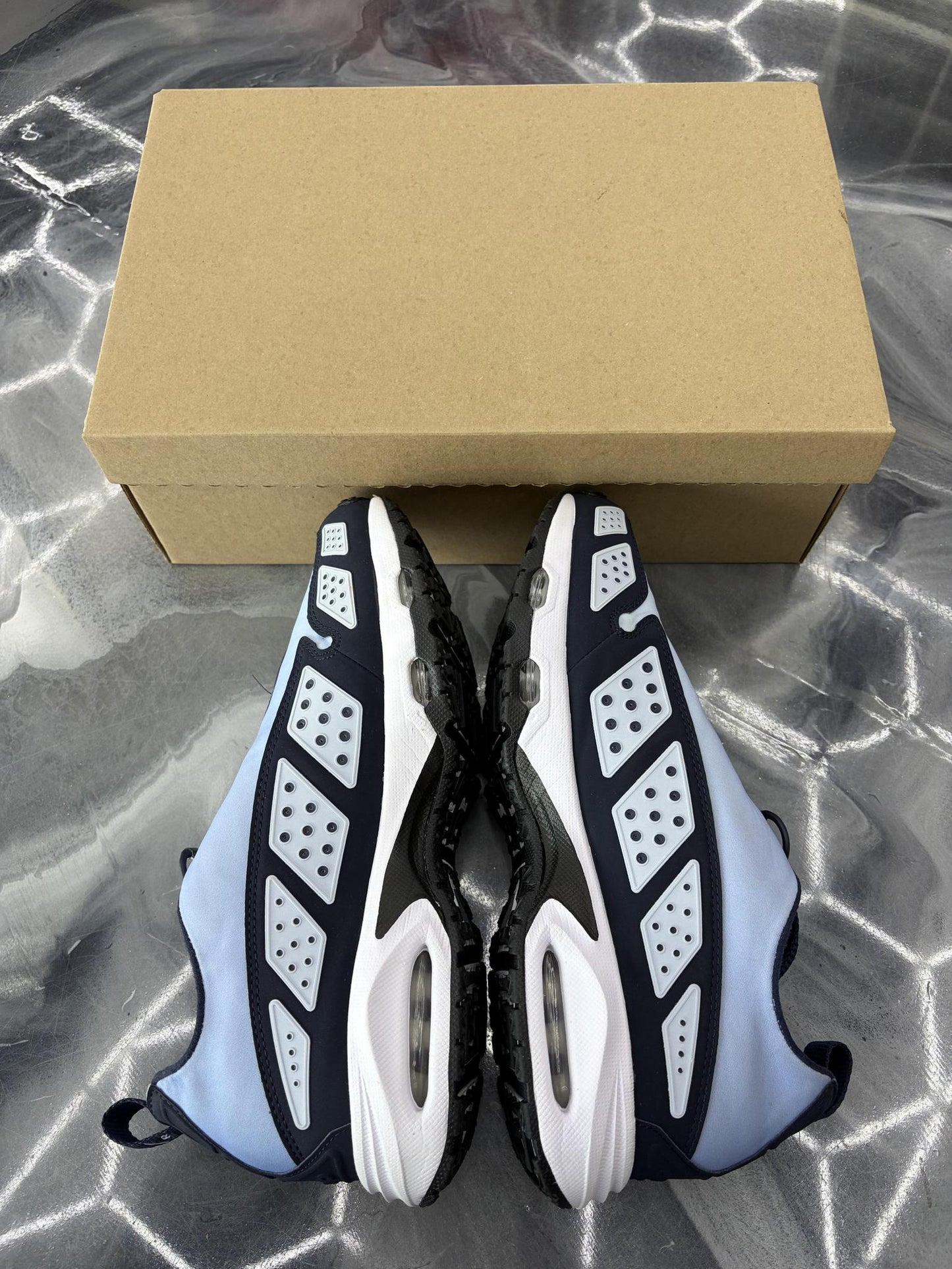 Nike Air Max "Sunder Blue Ice" Used Size 9.5