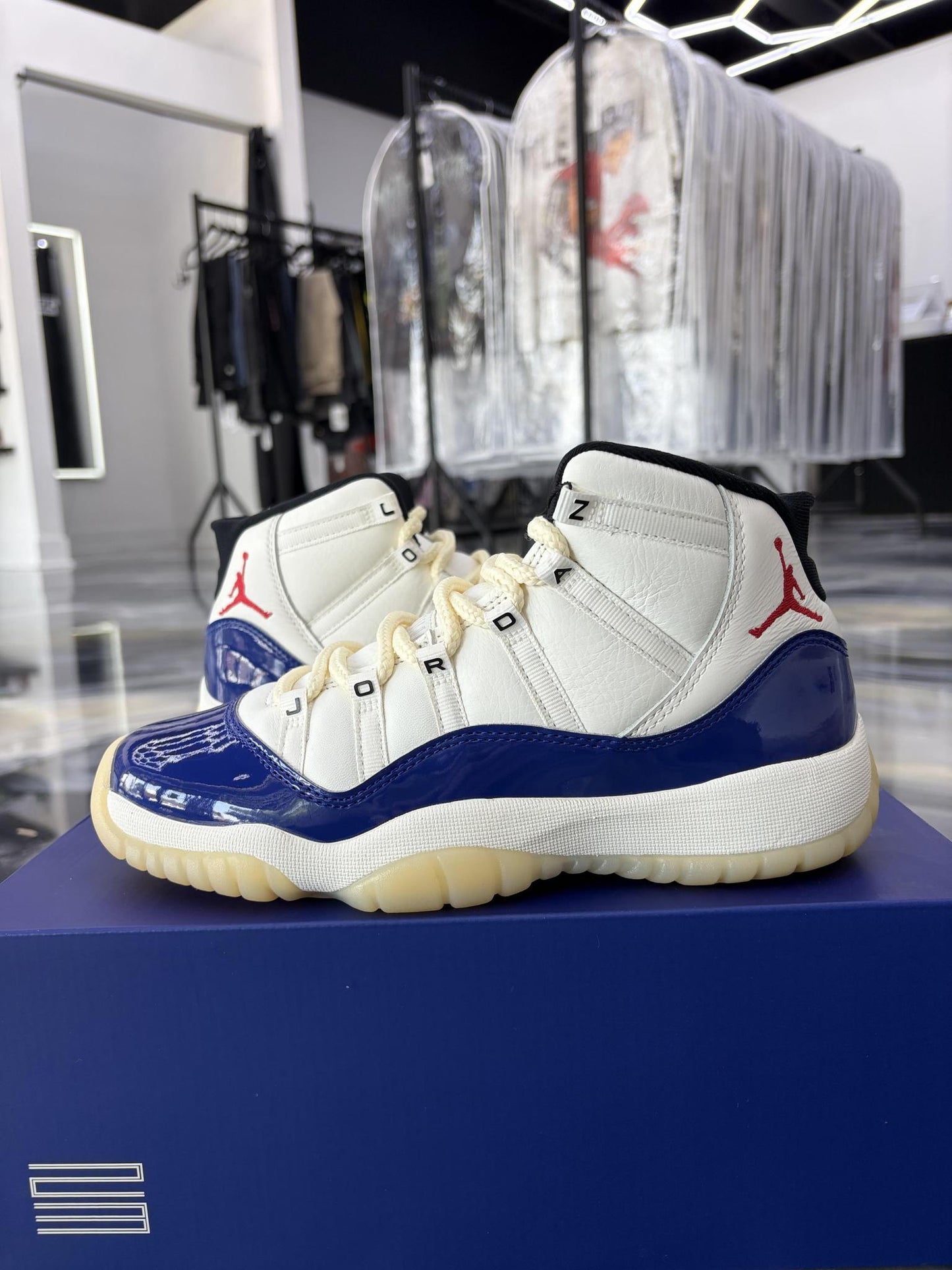 Jordan 11 "Rare Air" Used Size 6Y/7.5W